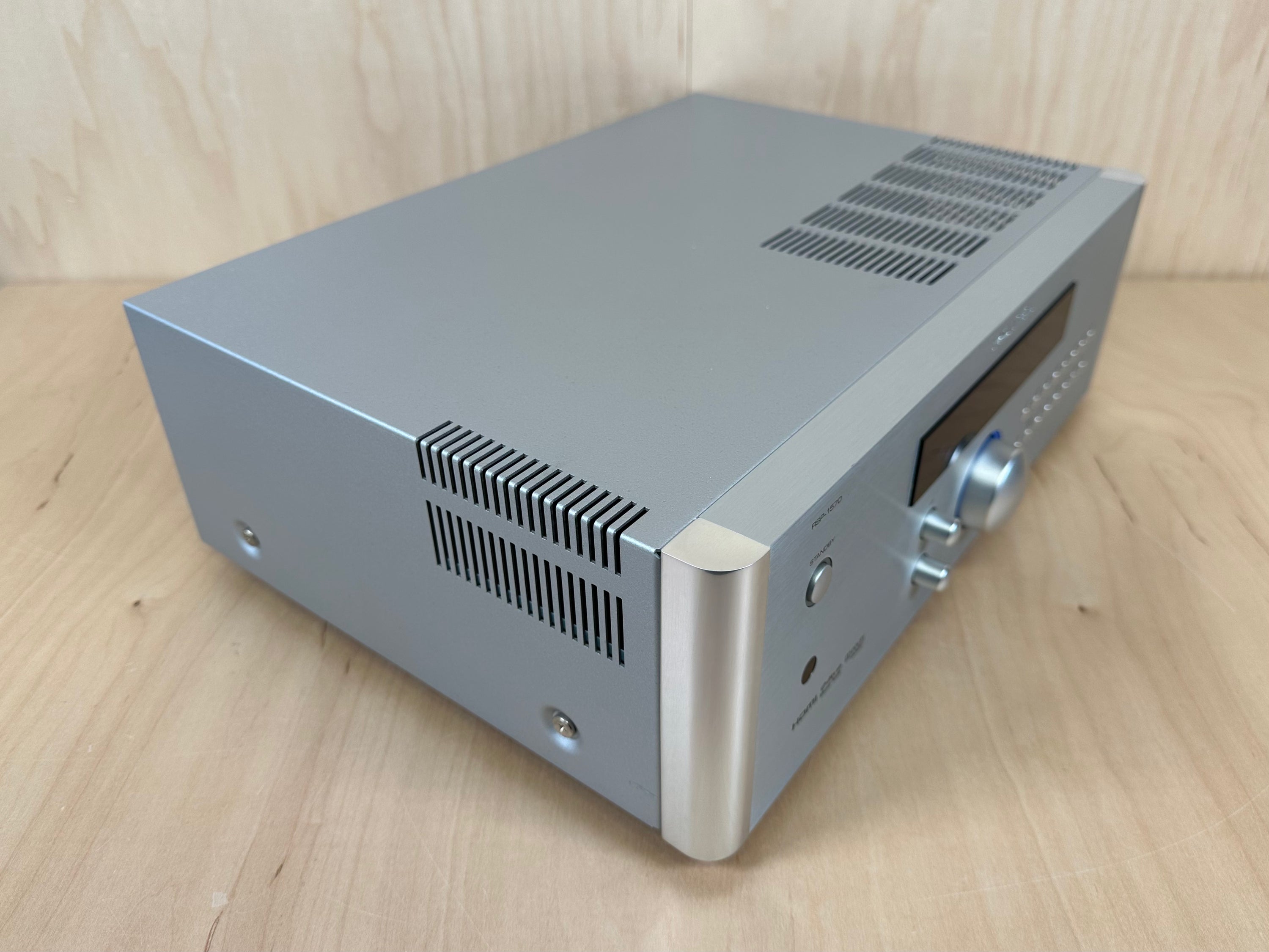 Rotel RSP-1570 Preamplifier Surround Sound Processor w/Remote and Box