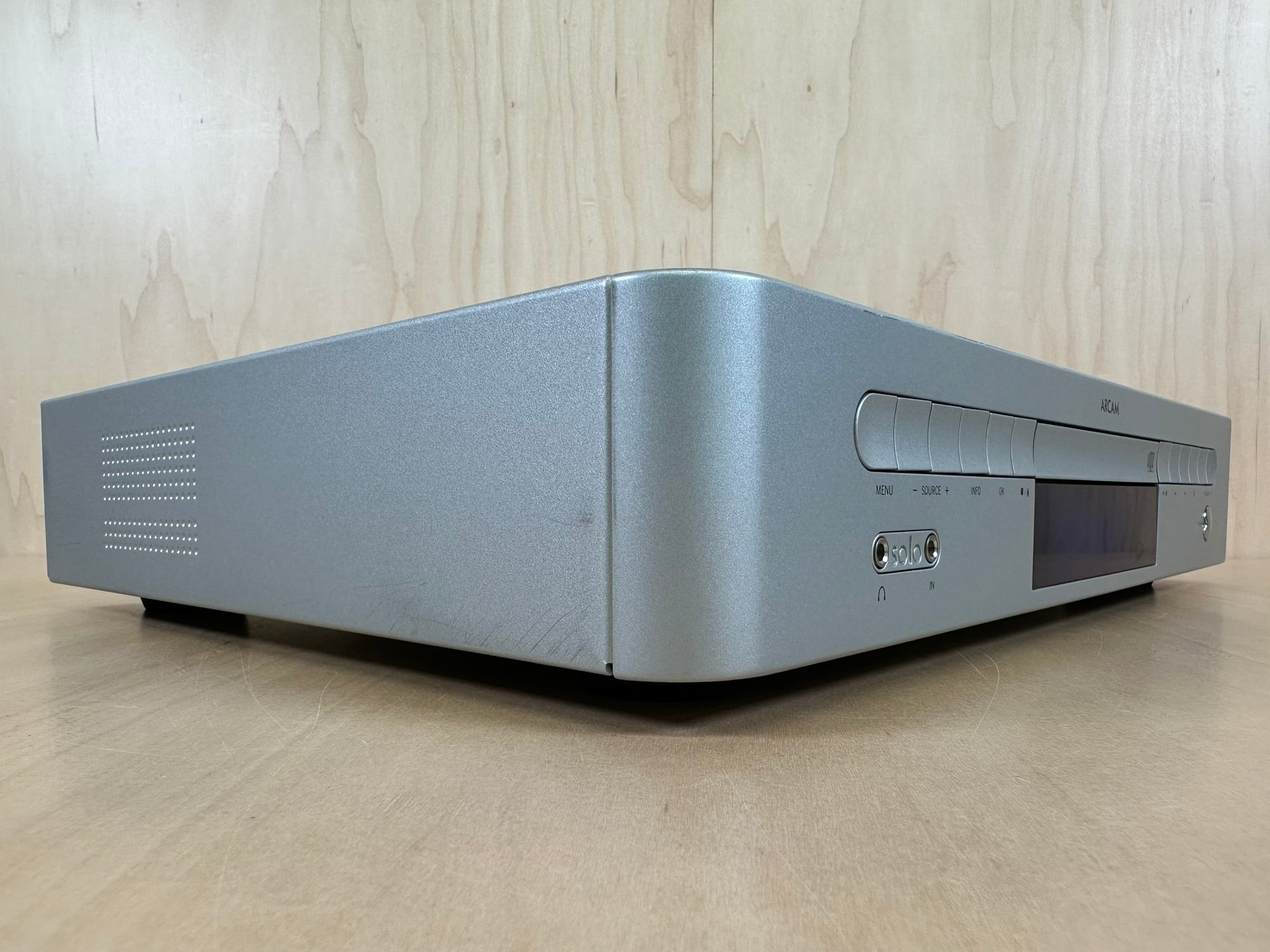 ARCAM Solo Music System AM/FM Receiver w/ Built in CD Player Orig Box