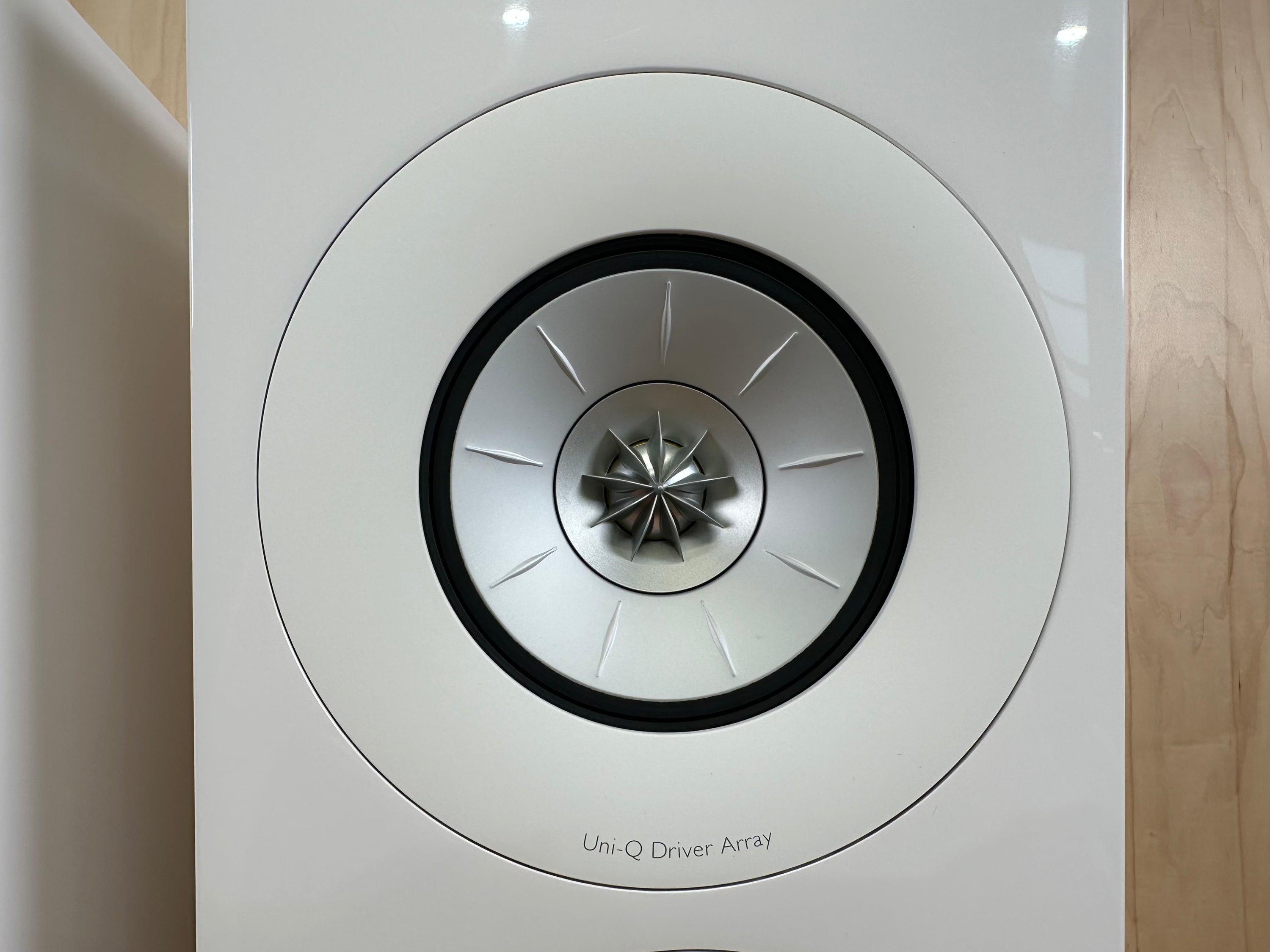 KEF R3 Speakers in Gloss White (NOT META)