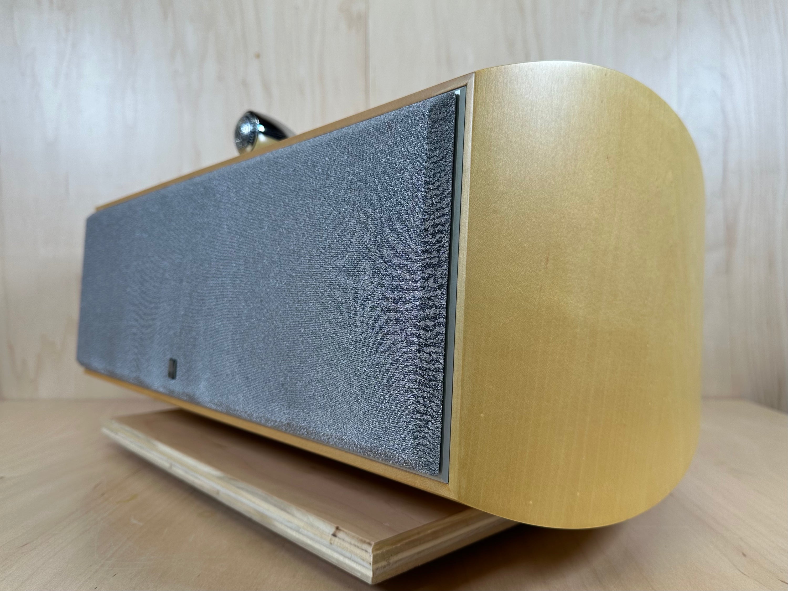 Kef XQ Two C Center Channel Speaker Light Maple w/Kef Rubber Pad