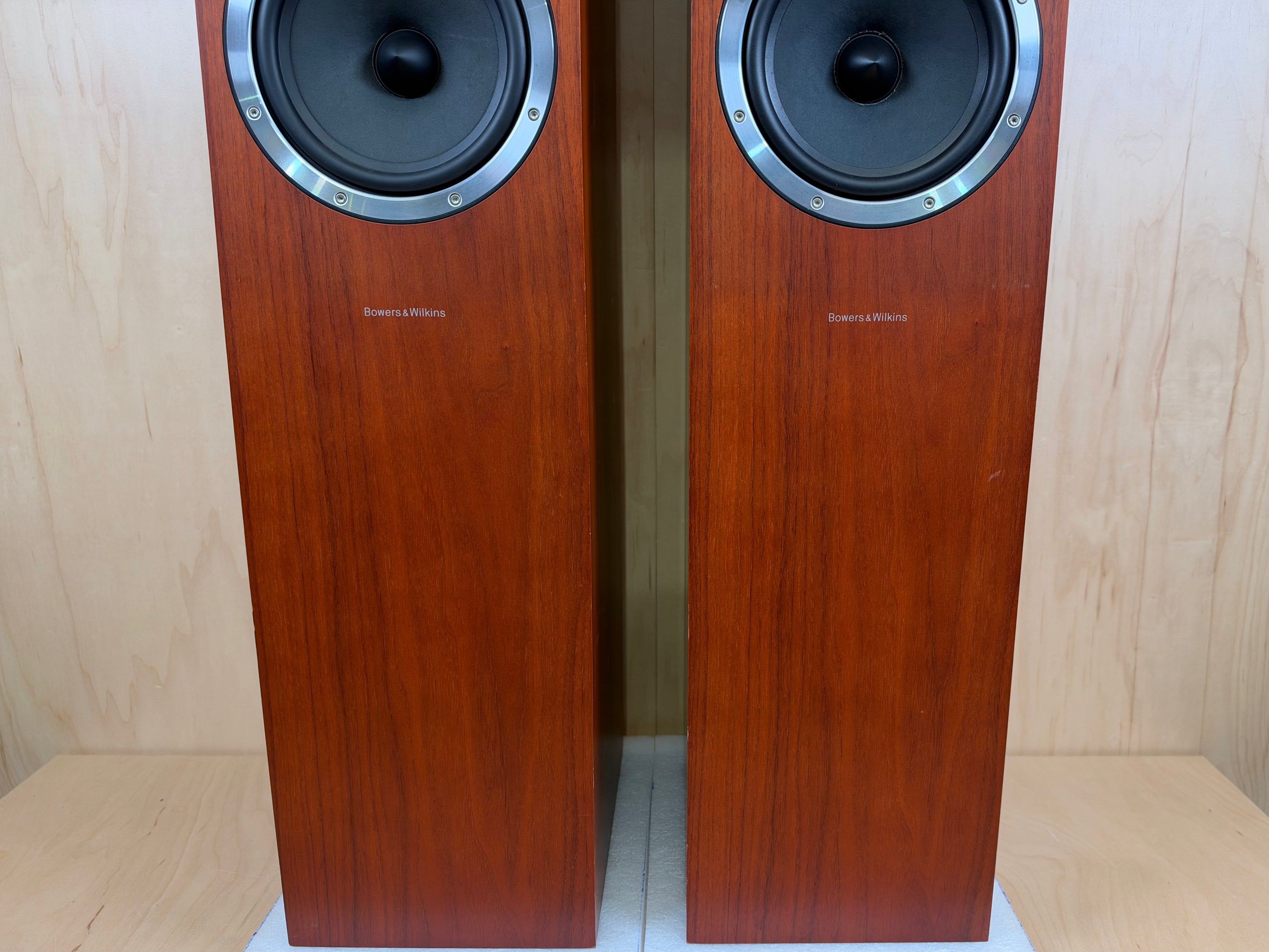 Bowers & Wilkins CM7 Speakers