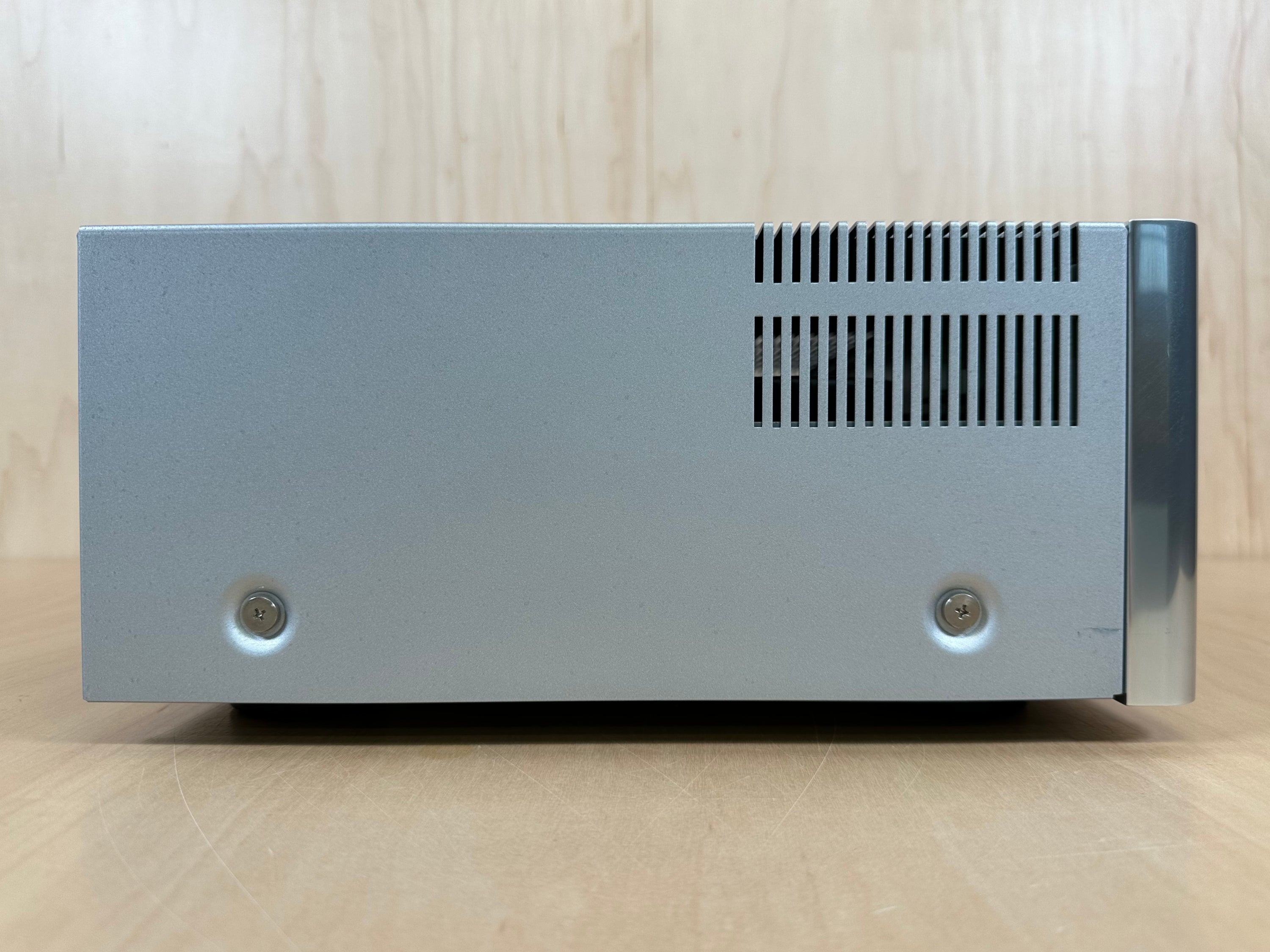 Rotel RSP-1570 Preamplifier Surround Sound Processor w/Remote and Box