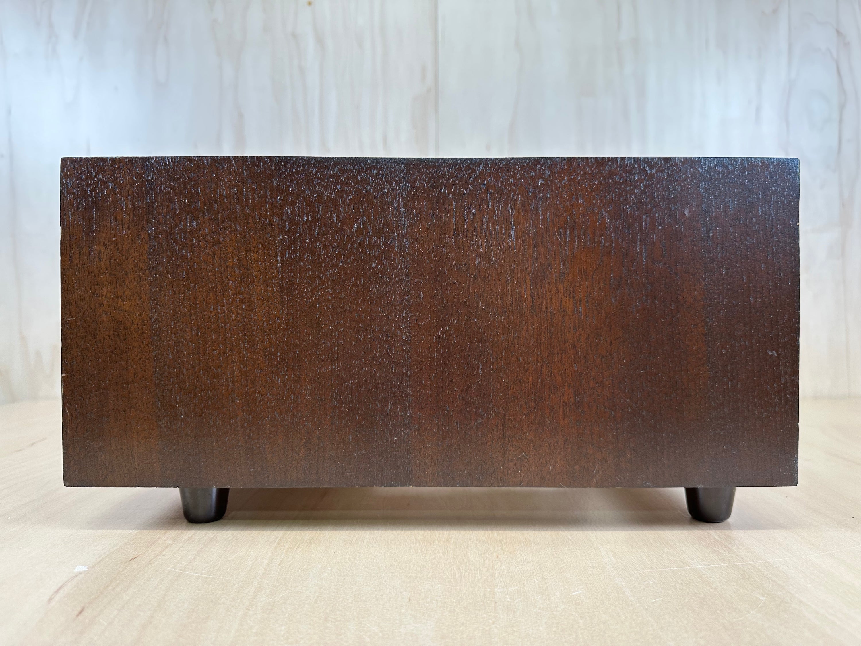 Mcintosh L52 Cabinet w/Panlocs Originally used with a  C28