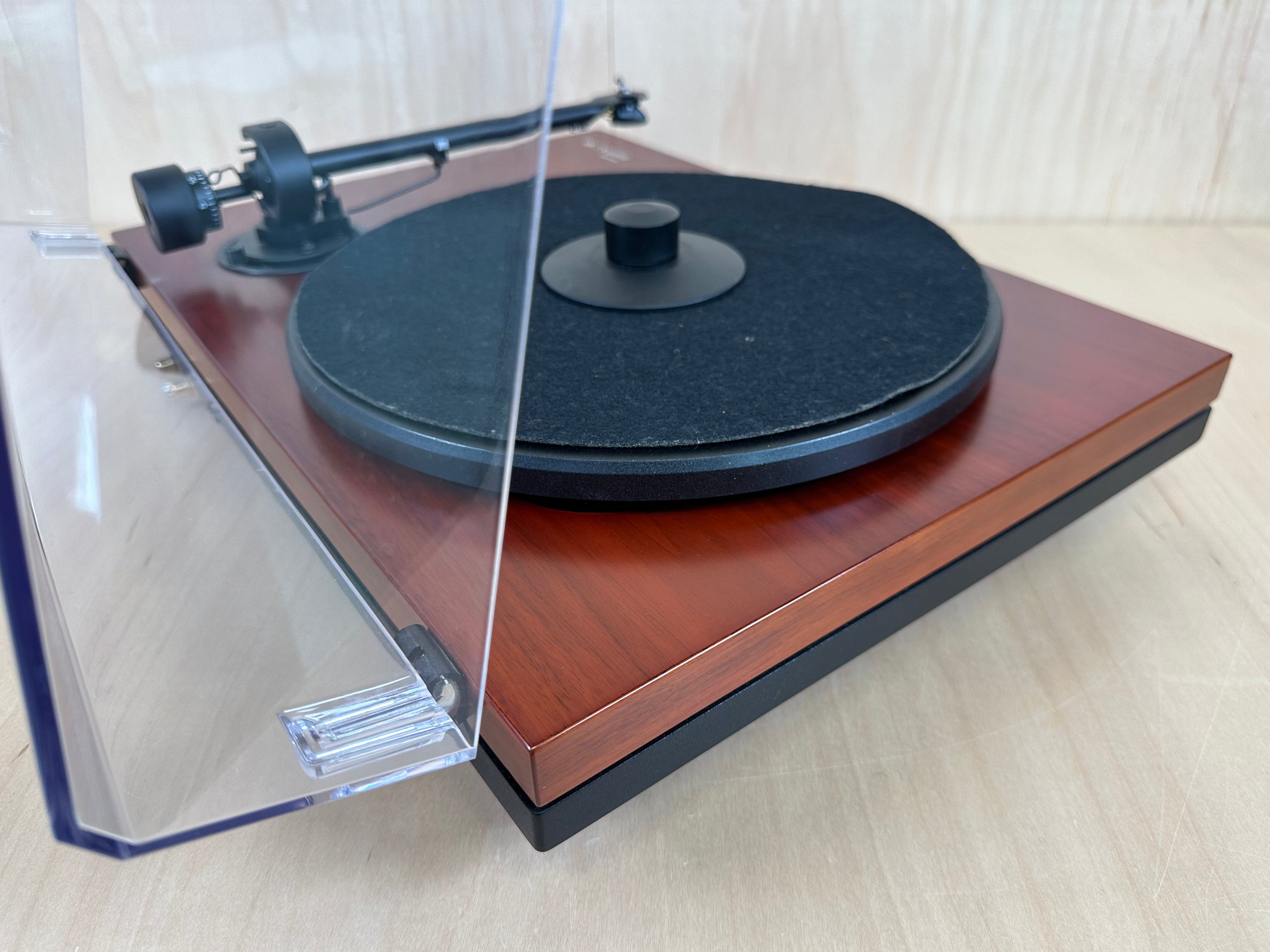 Music Hall mmf-5.1 SE Turntable w/Goldring 1022GX Cartridge