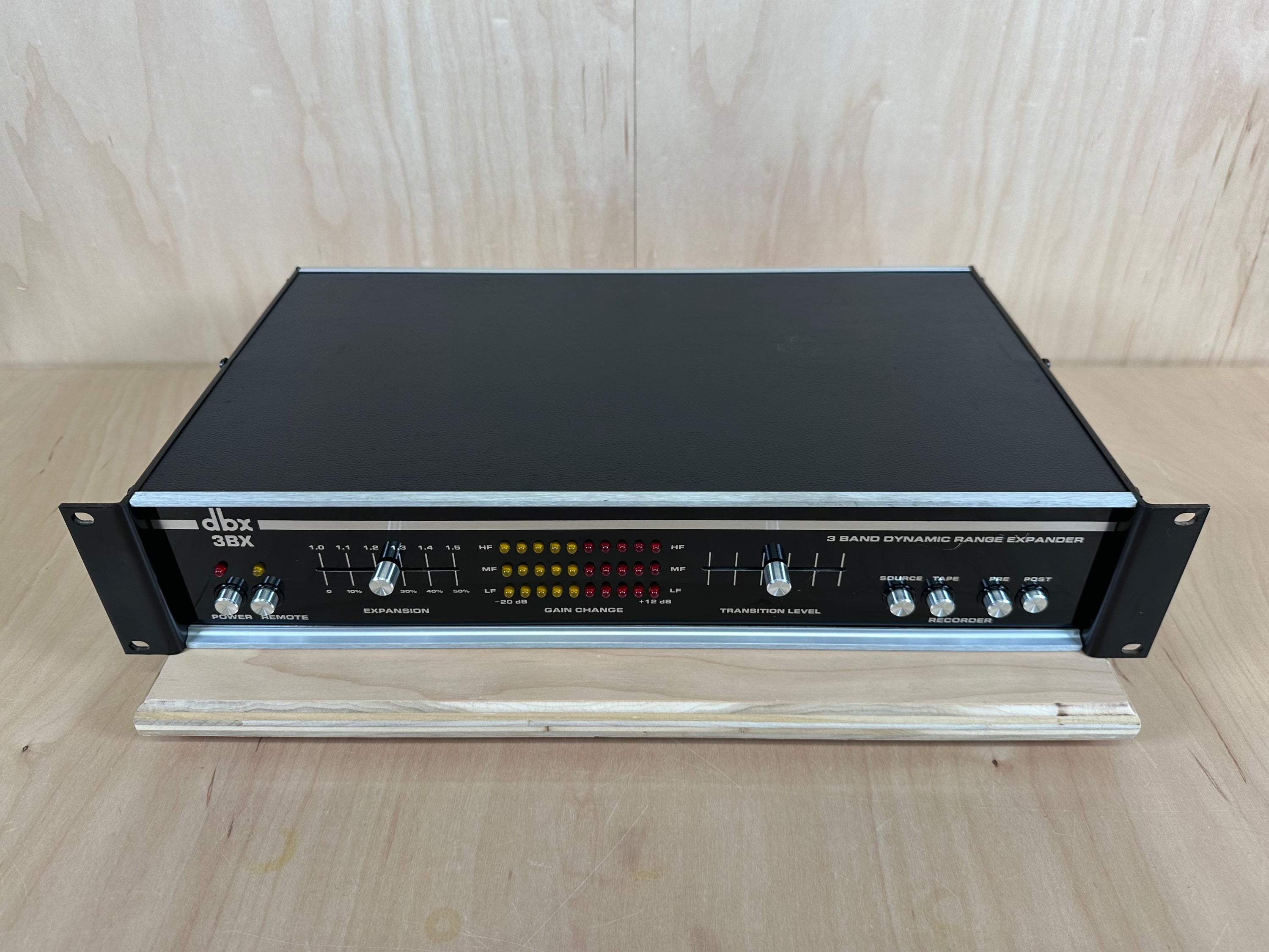 dbx 3BX 3 Band Dynamic Range Expander