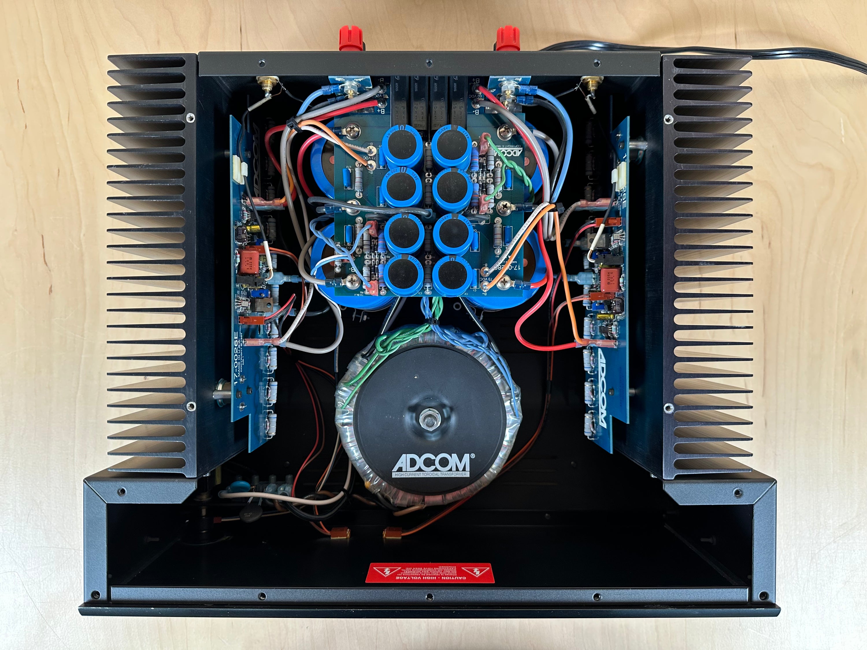 ADCOM GFA 5500 Power Amplifier