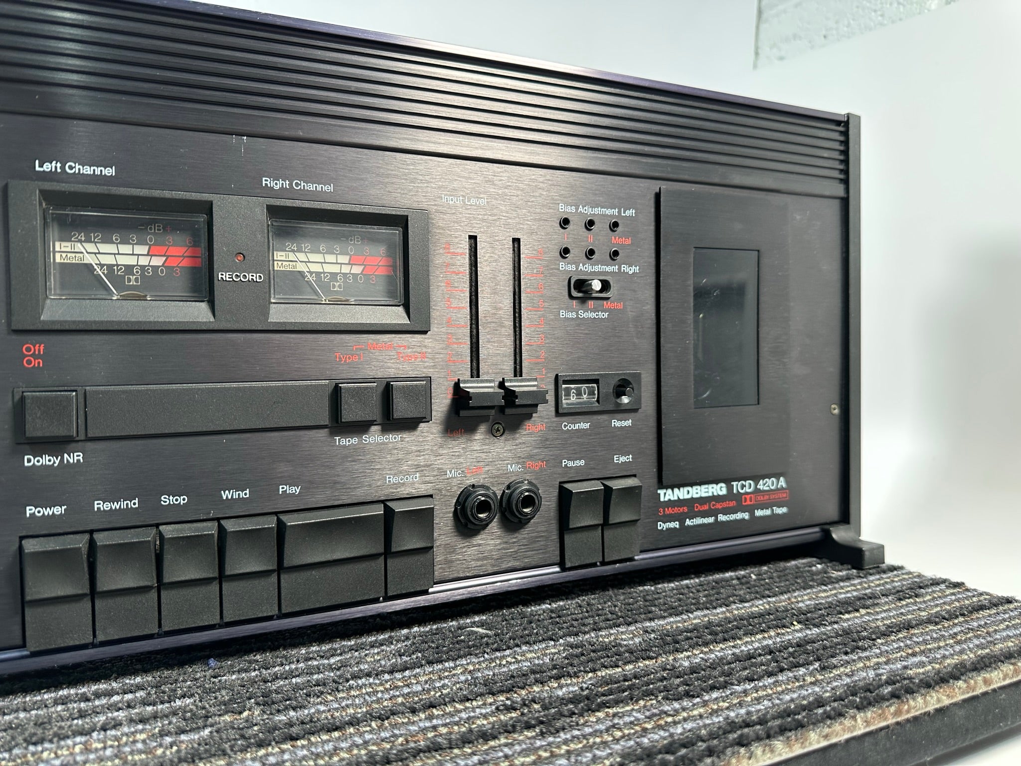 Tandberg TCD 420A 3 Motor Dual Capstan Cassette Deck