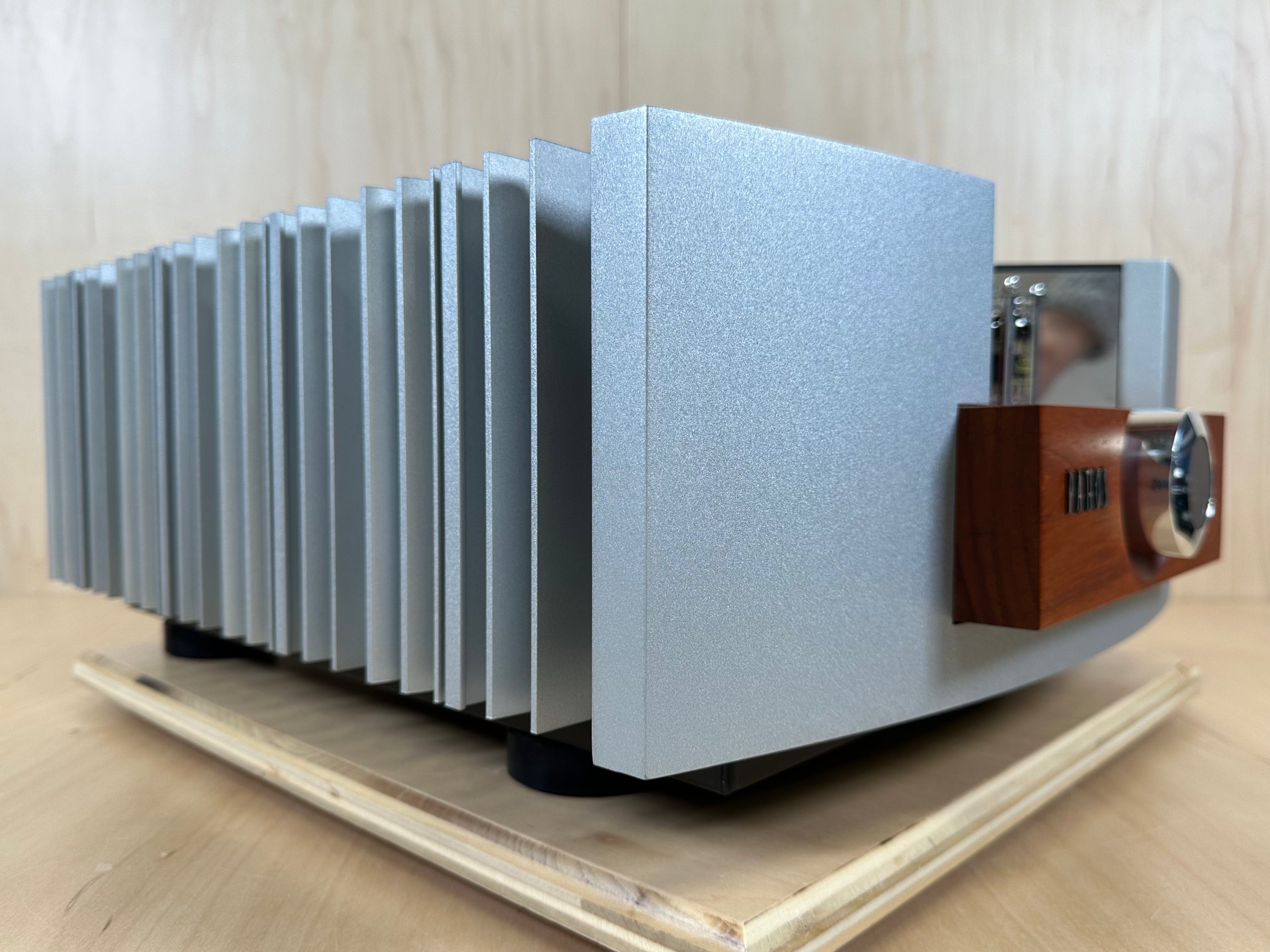 PATHOS INPOL 2 Hybrid Tube Integrated Stereo Amplifier