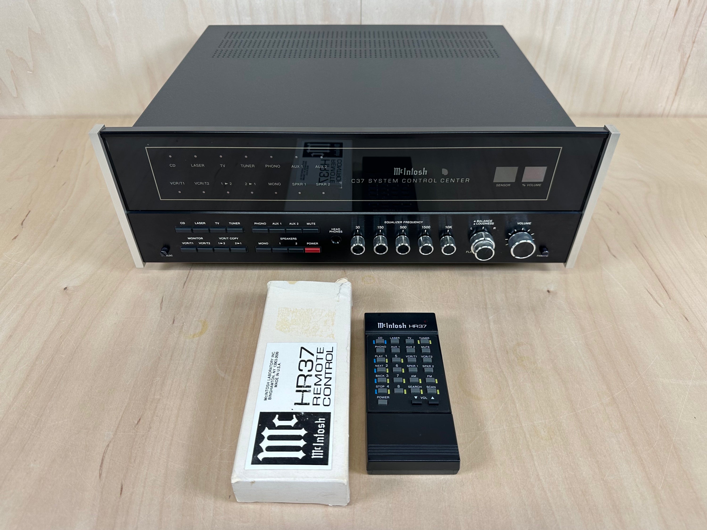 McIntosh C37 System Control Center Preamp