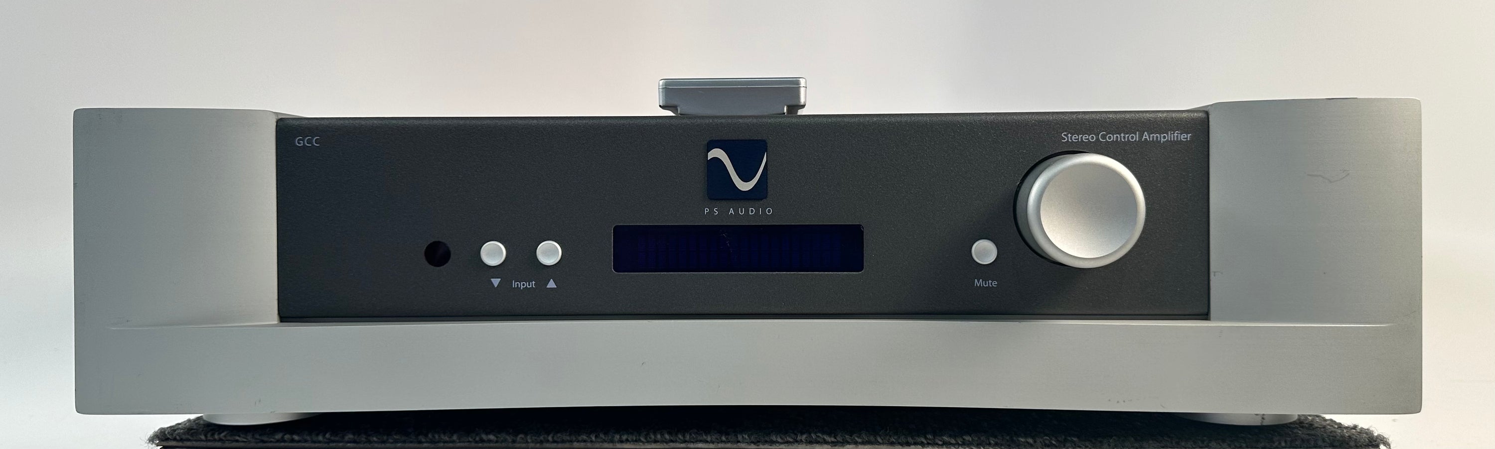 PS Audio GCC-100 Control Amplifier