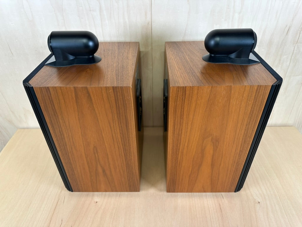 B&W Bowers and Wilkins 805 Matrix Speakers w/consecutive serial numbers