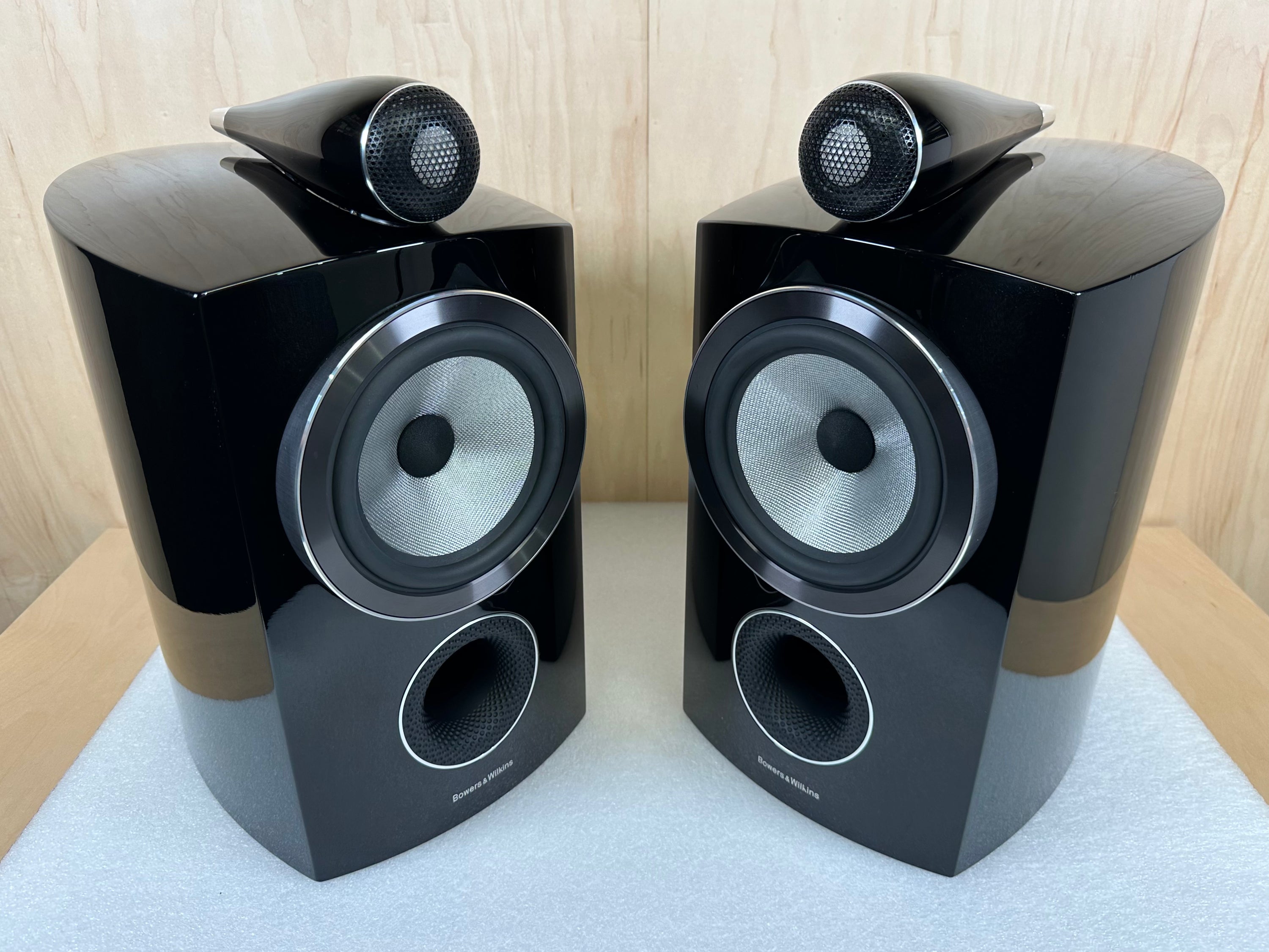B&W 805 D3 Diamond Speakers Gloss Black w/boxes