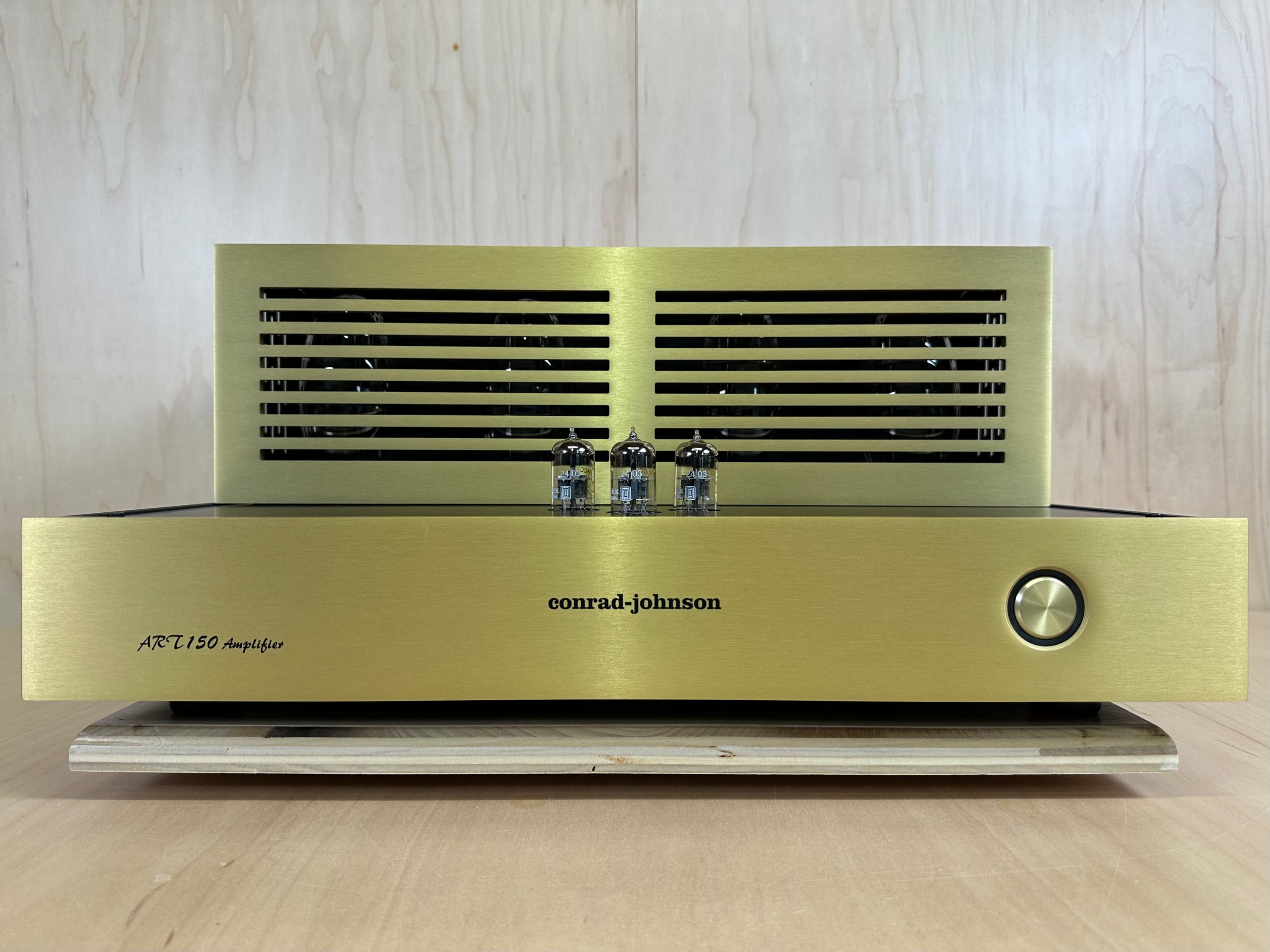 Conrad Johnson ART150 Amplifier Open Box