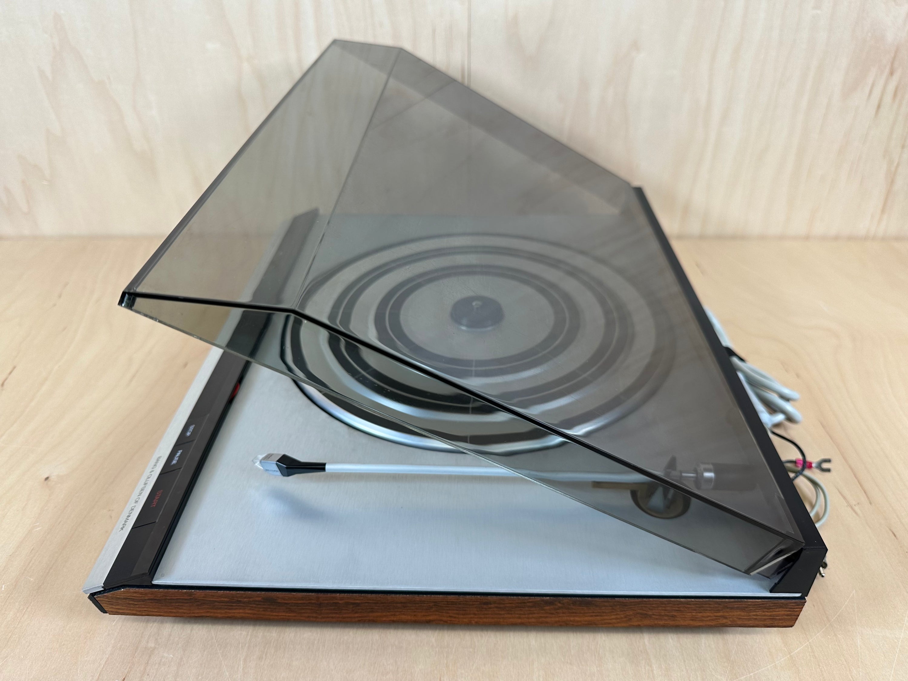 Bang & Olufsen Beogram 3404 Turntable w/MMC20EN Cartridge