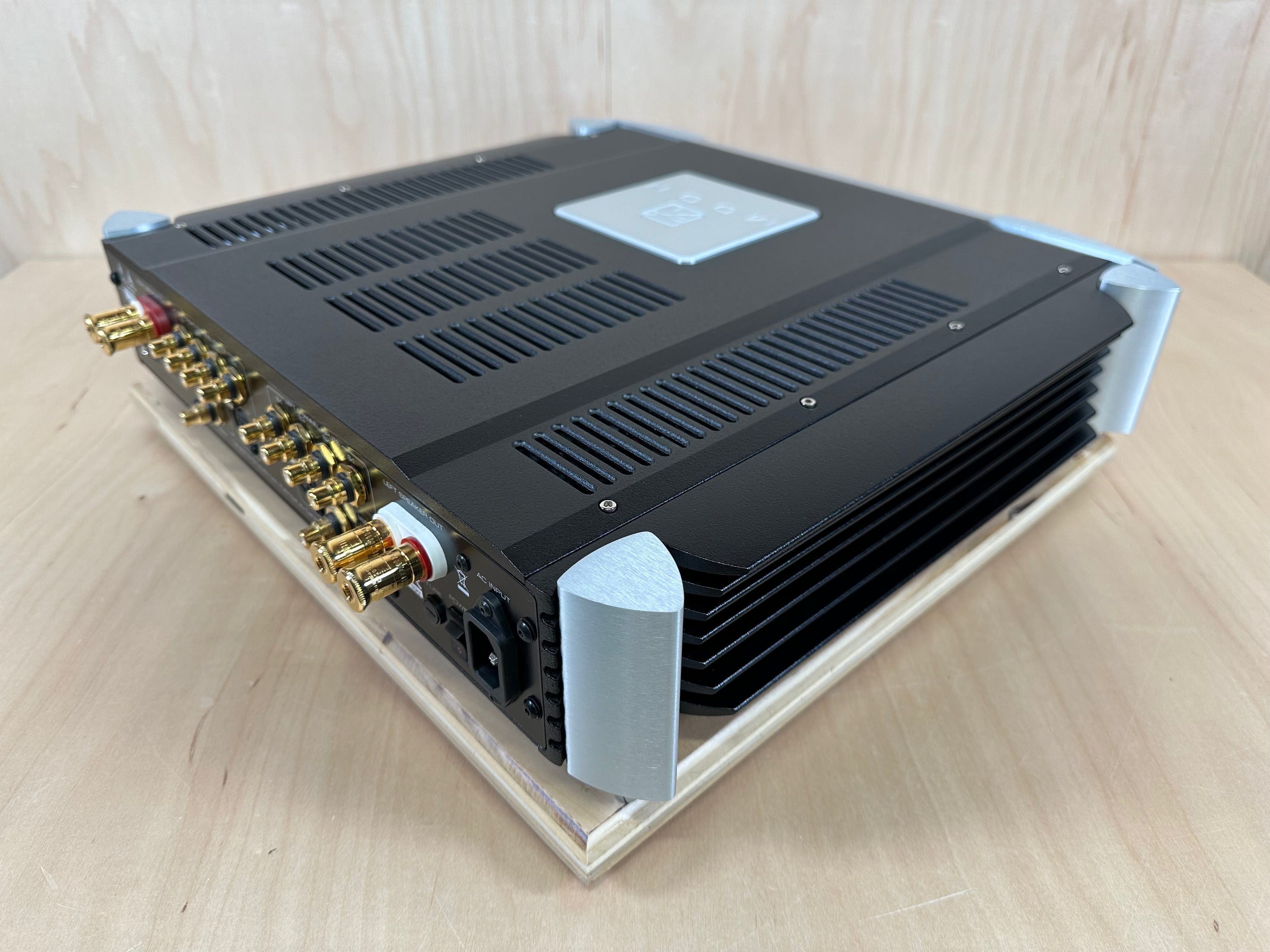 Simaudio Moon 600i Integrated Amplifier