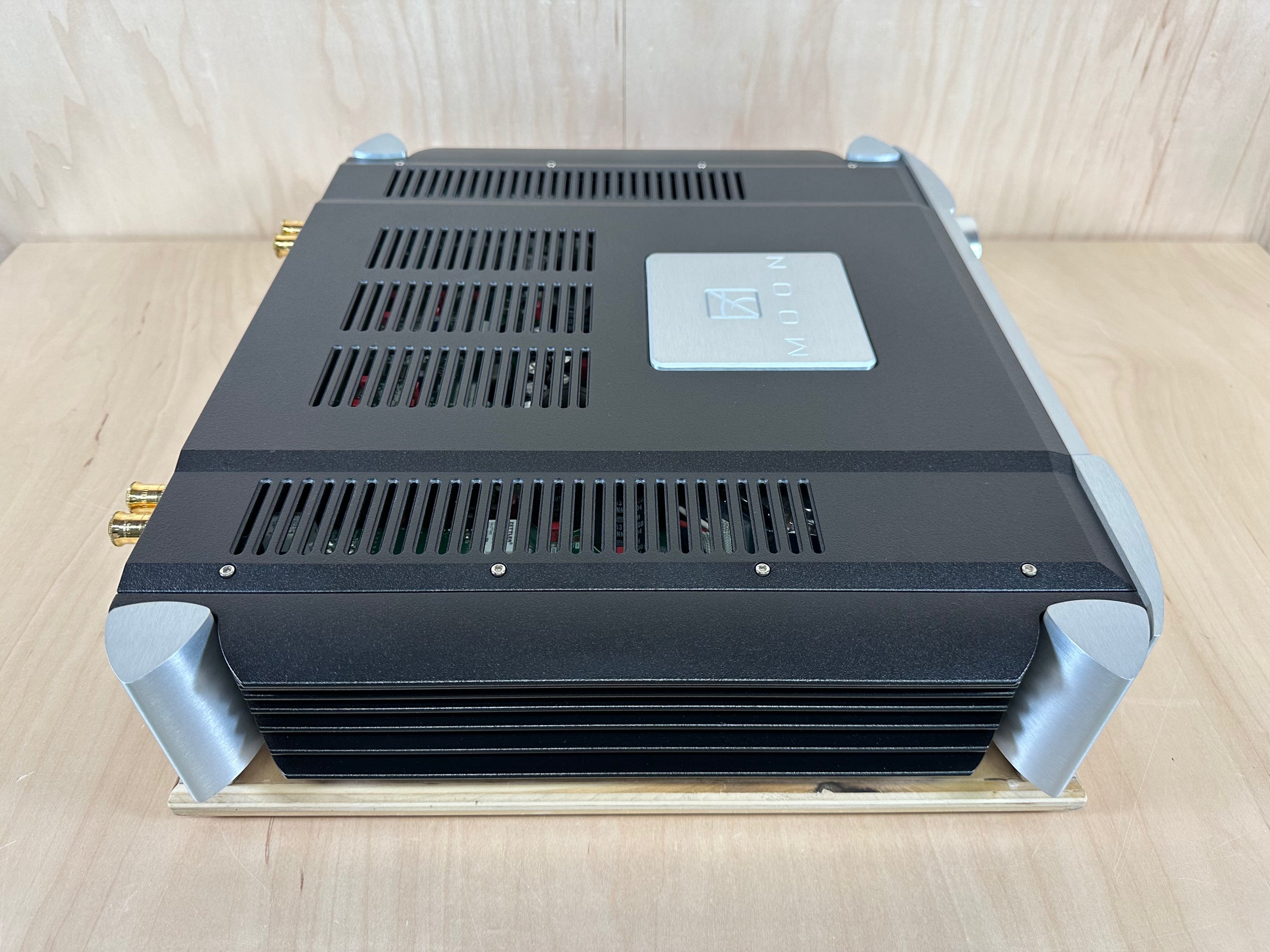 Simaudio Moon 600i Integrated Amplifier