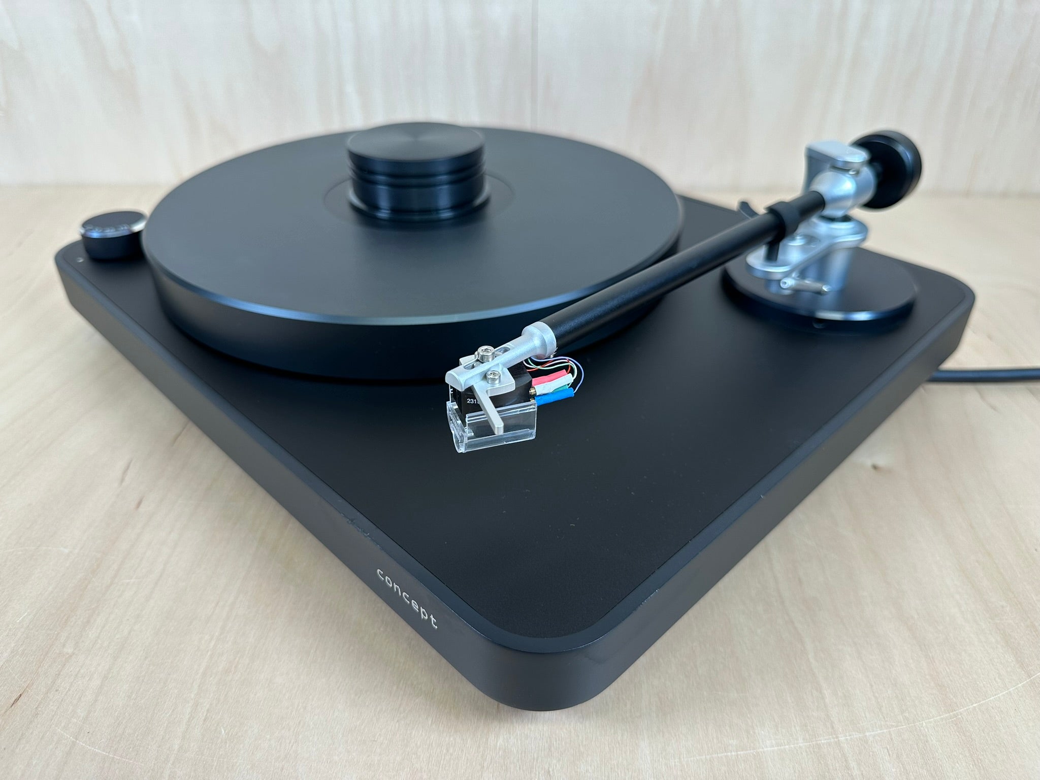 Clearaudio Concept Black Turntable w/Performer V2 Cartridge & MCRU Linear Power Supply and Dust Cover
