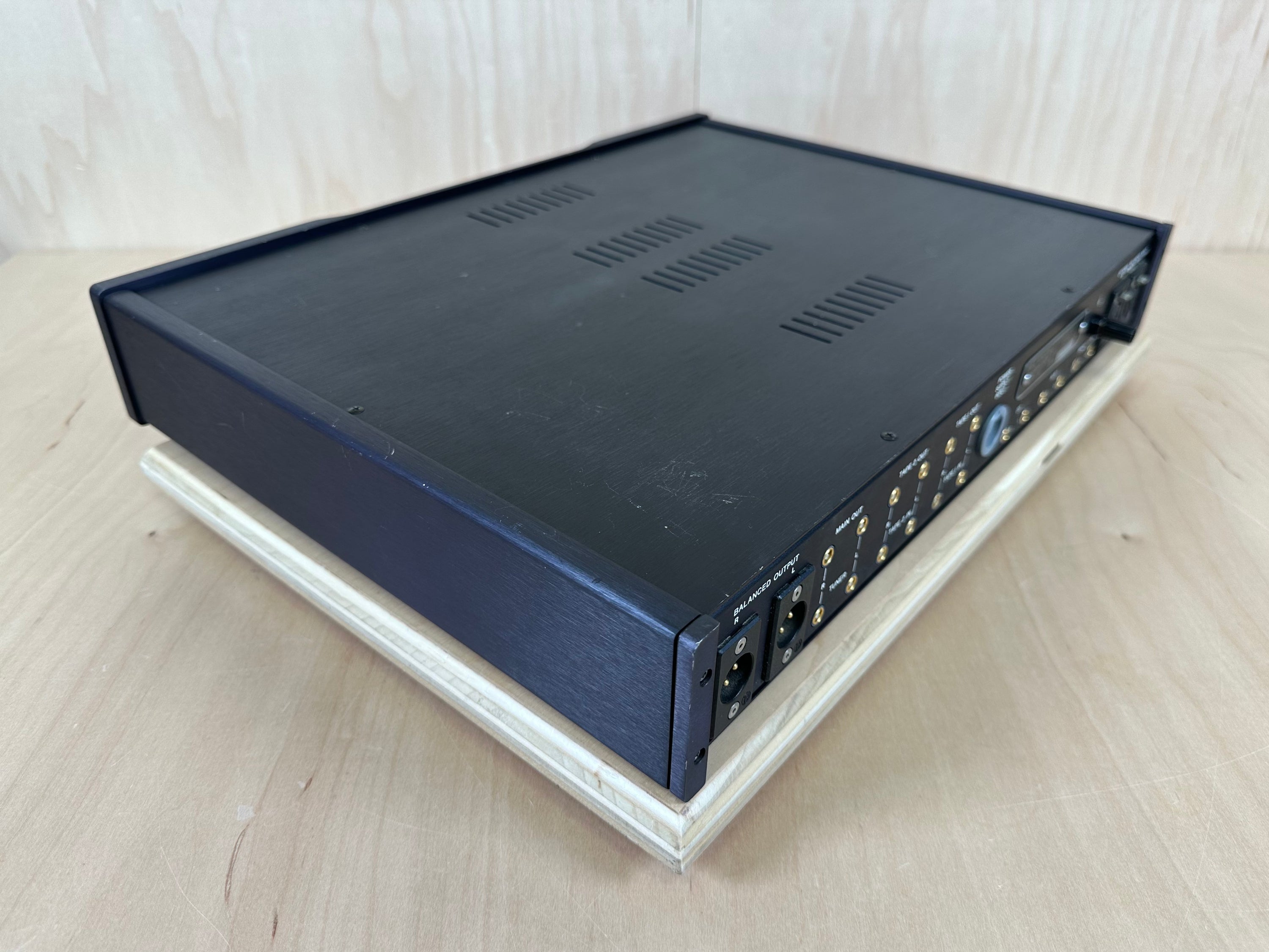 Mark Levinson Dual Monaural Preamplifier No.26 FOR PARTS