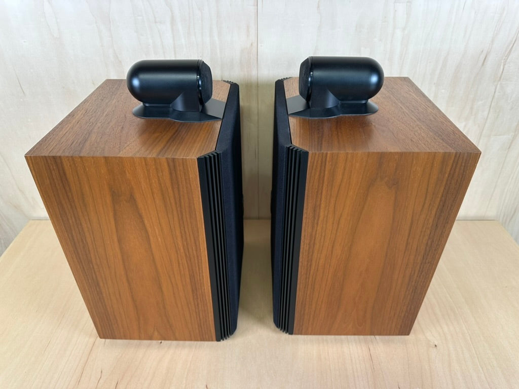 B&W Bowers and Wilkins 805 Matrix Speakers w/consecutive serial numbers