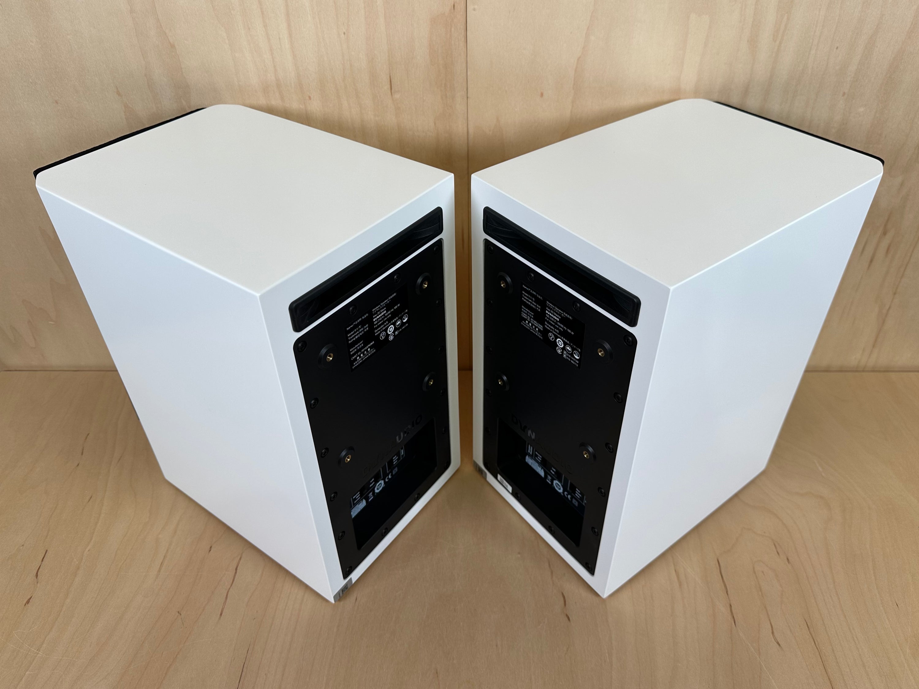 Dynaudio Xeo 20 Wireless Speakers
