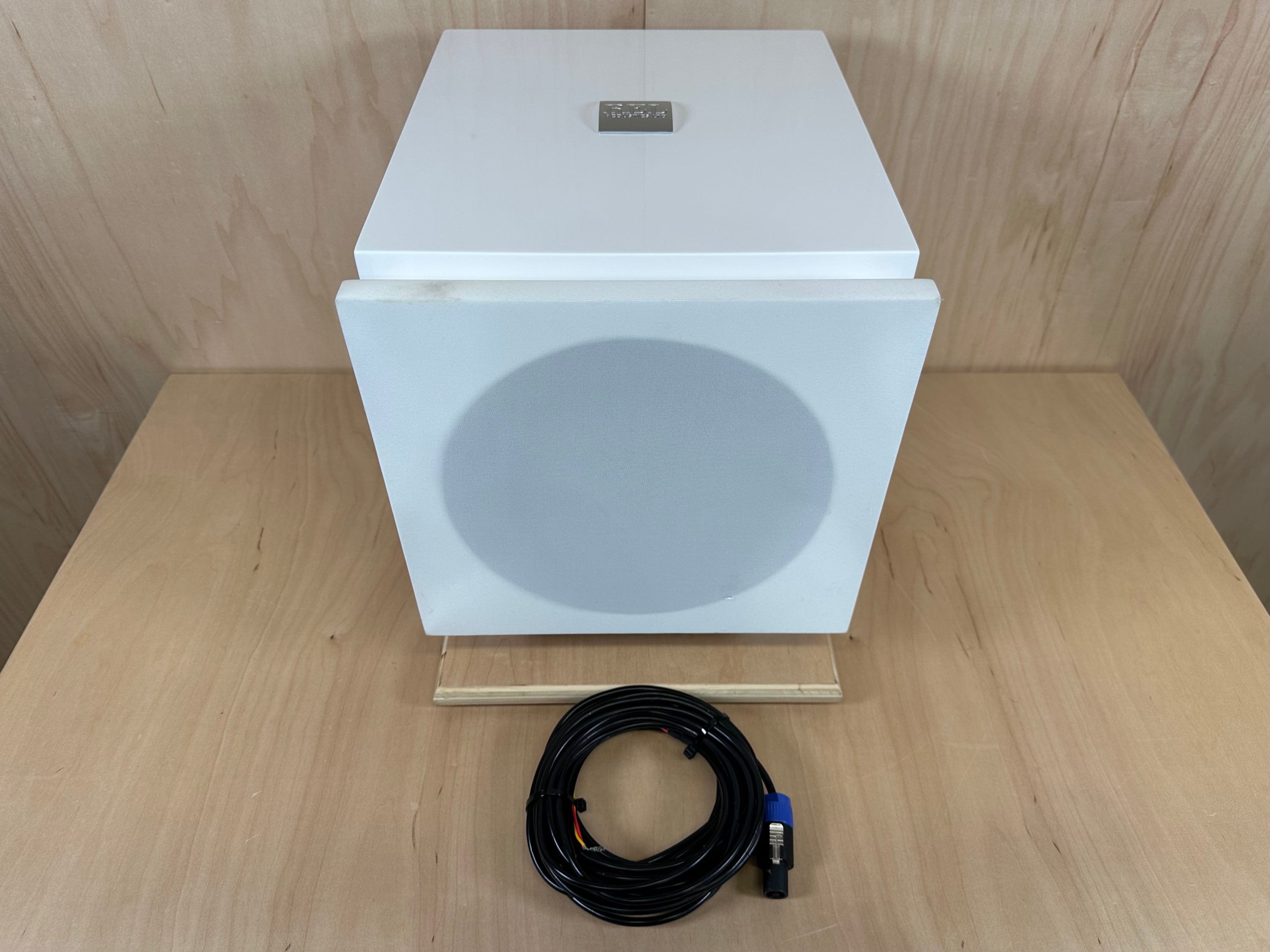 REL S/2 10" Powered Subwoofer Gloss White