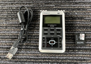 Roland R-05 Wave/MP3 Recorder w/Roland PSB6U-120 AC Adaptor