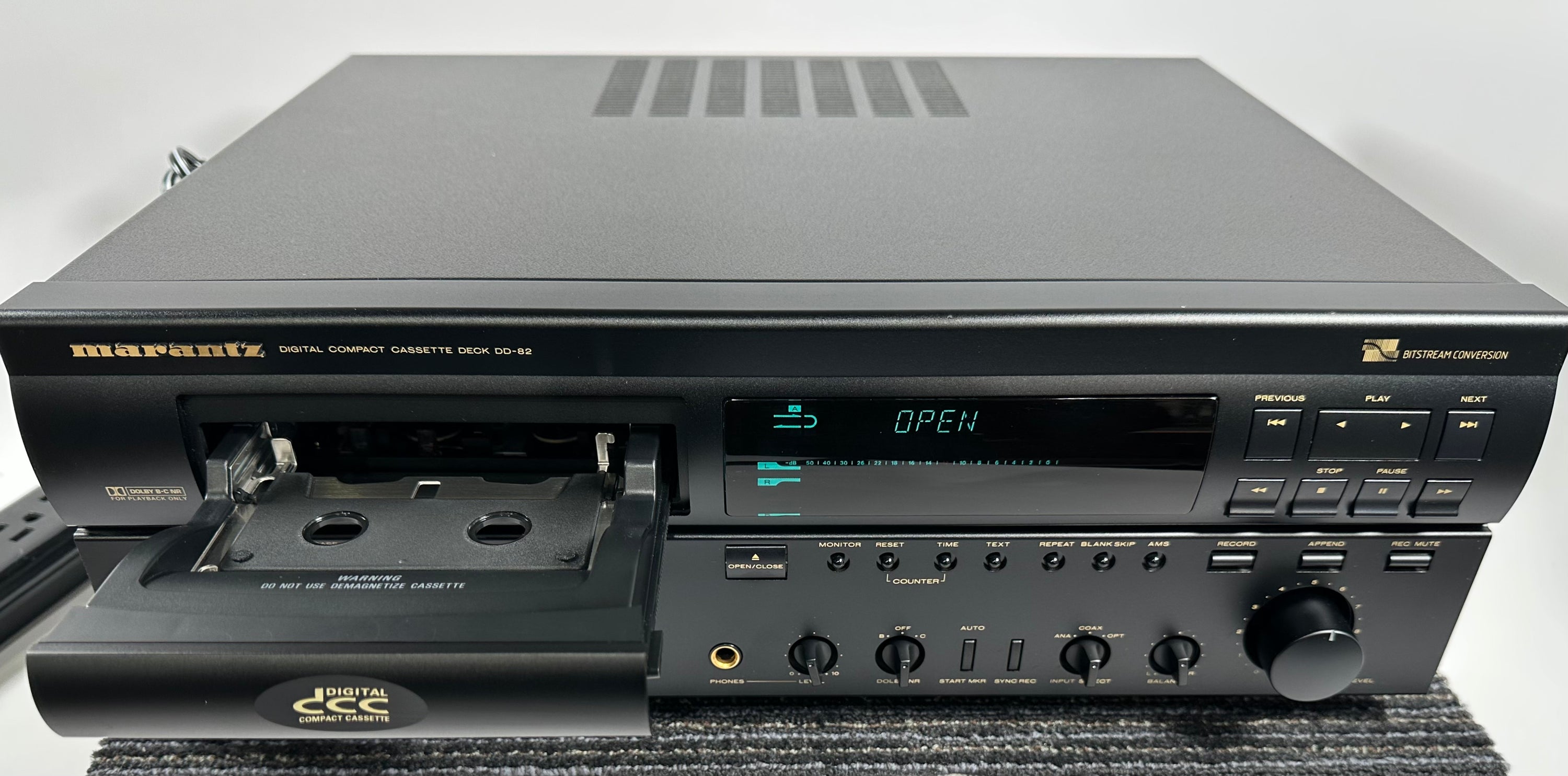 Marantz DD-82 Digital Compact Cassette Deck w/Remote