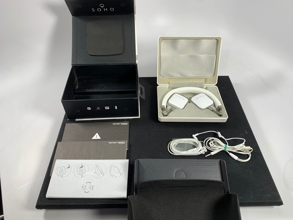 HARMON KARDON SOHO WIRED HEADPHONES IN WHITE