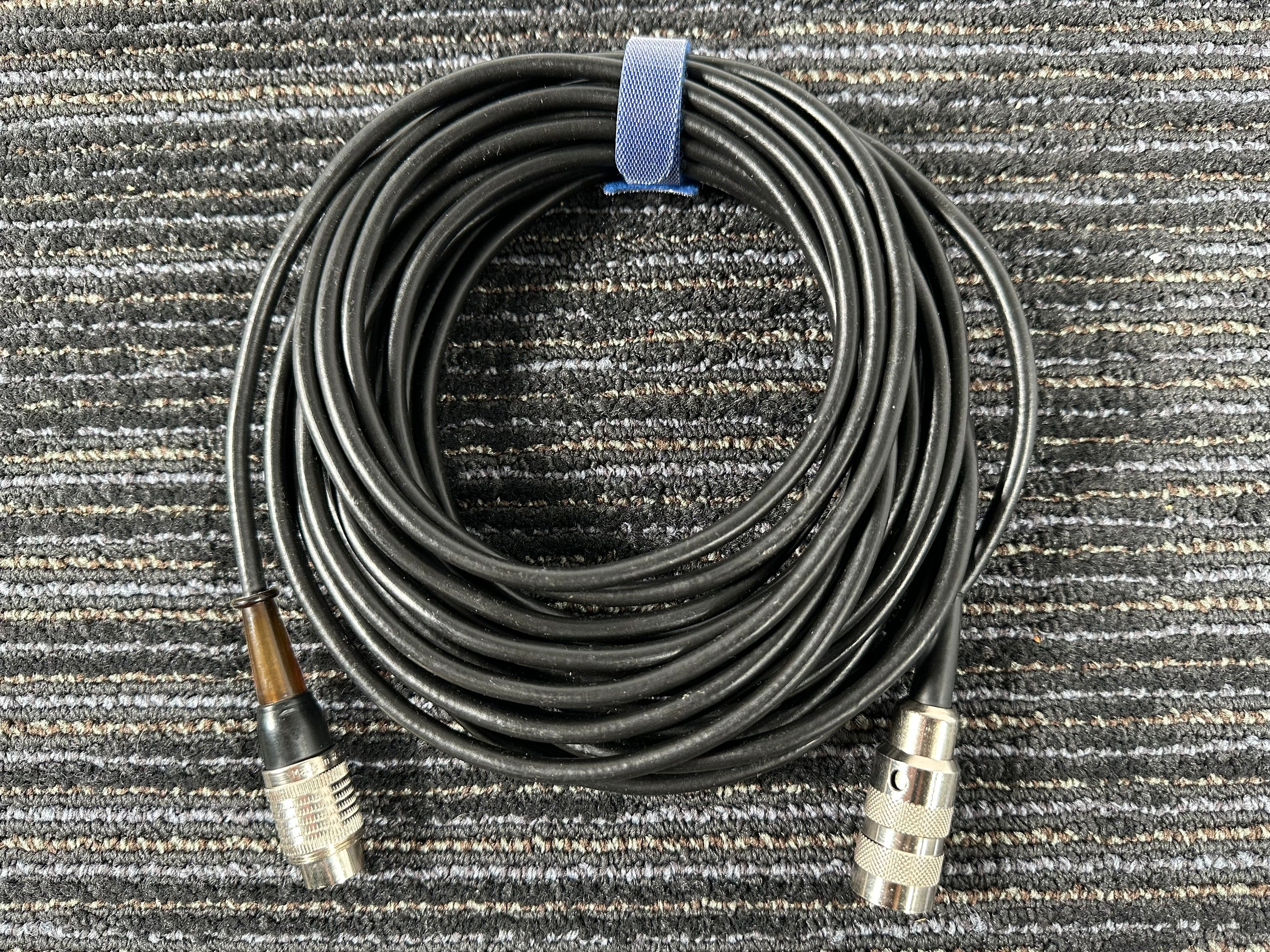 Cable de Salida Estéreo 7-Pin Tuchel a XLR para Grabadora Analógica Cable de Salida Estéreo 7-Pin Tuchel a XLR para Grabadora Analógica