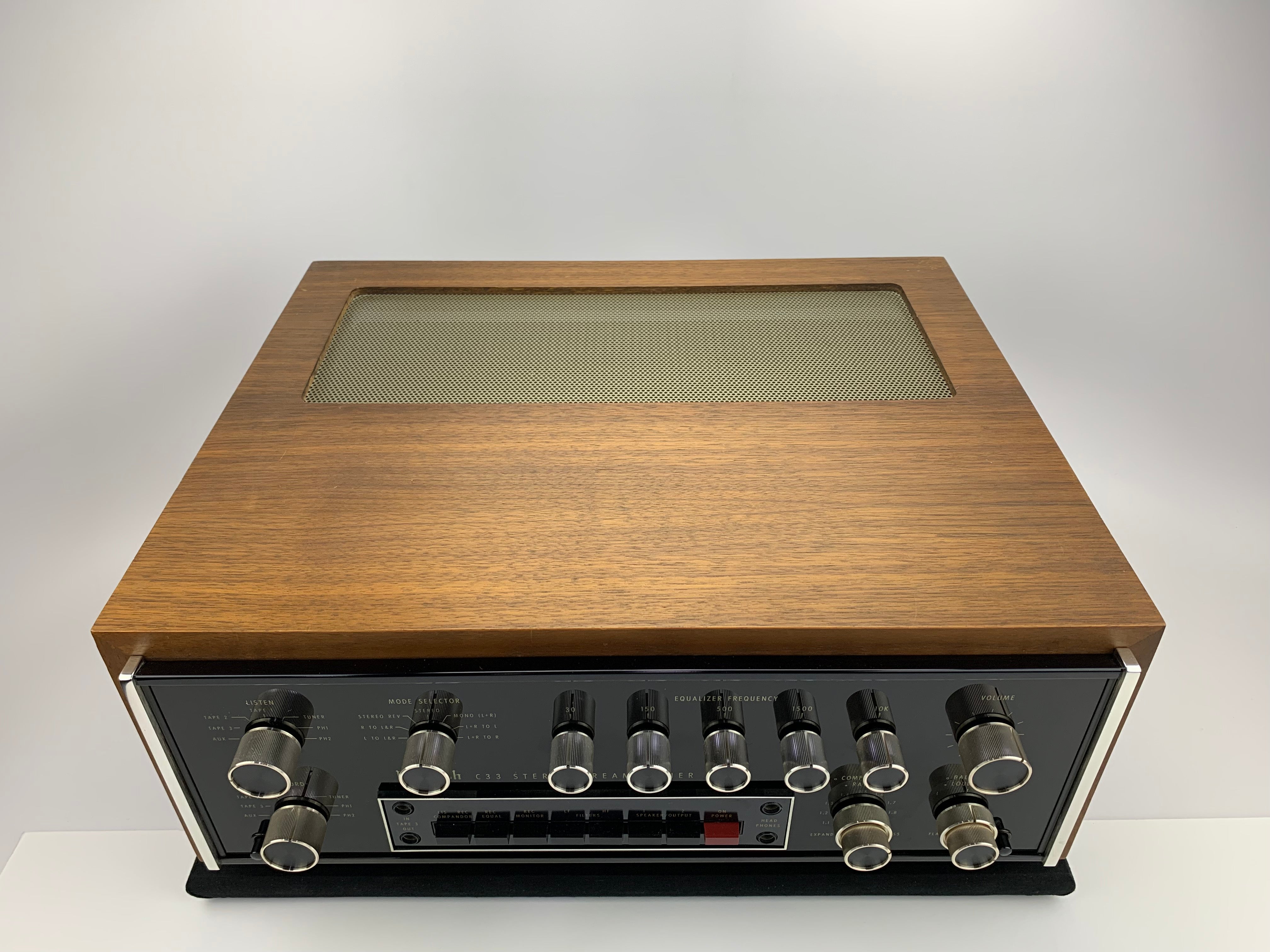 MCINTOSH C33 PREAMP – Record Mart HiFi