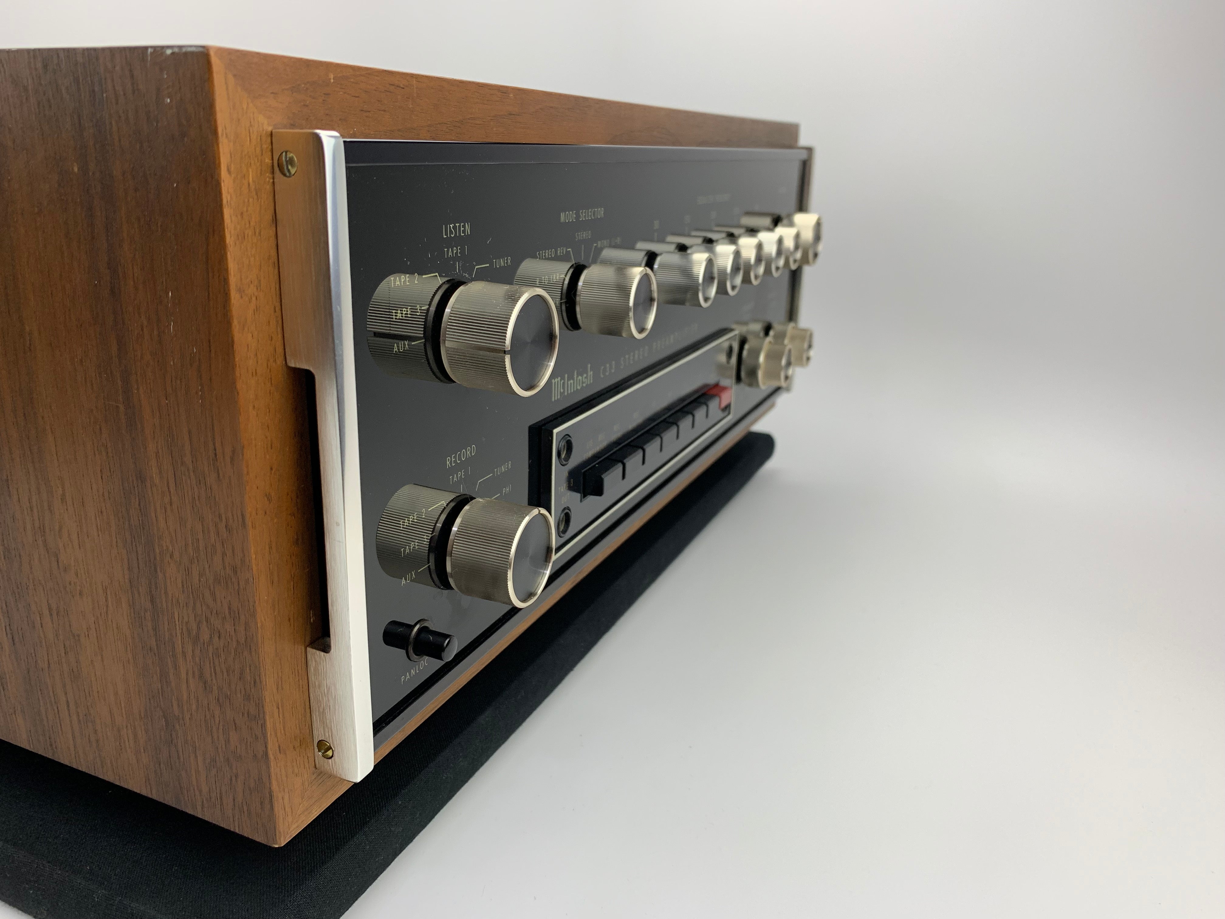 MCINTOSH C33 PREAMP – Record Mart HiFi