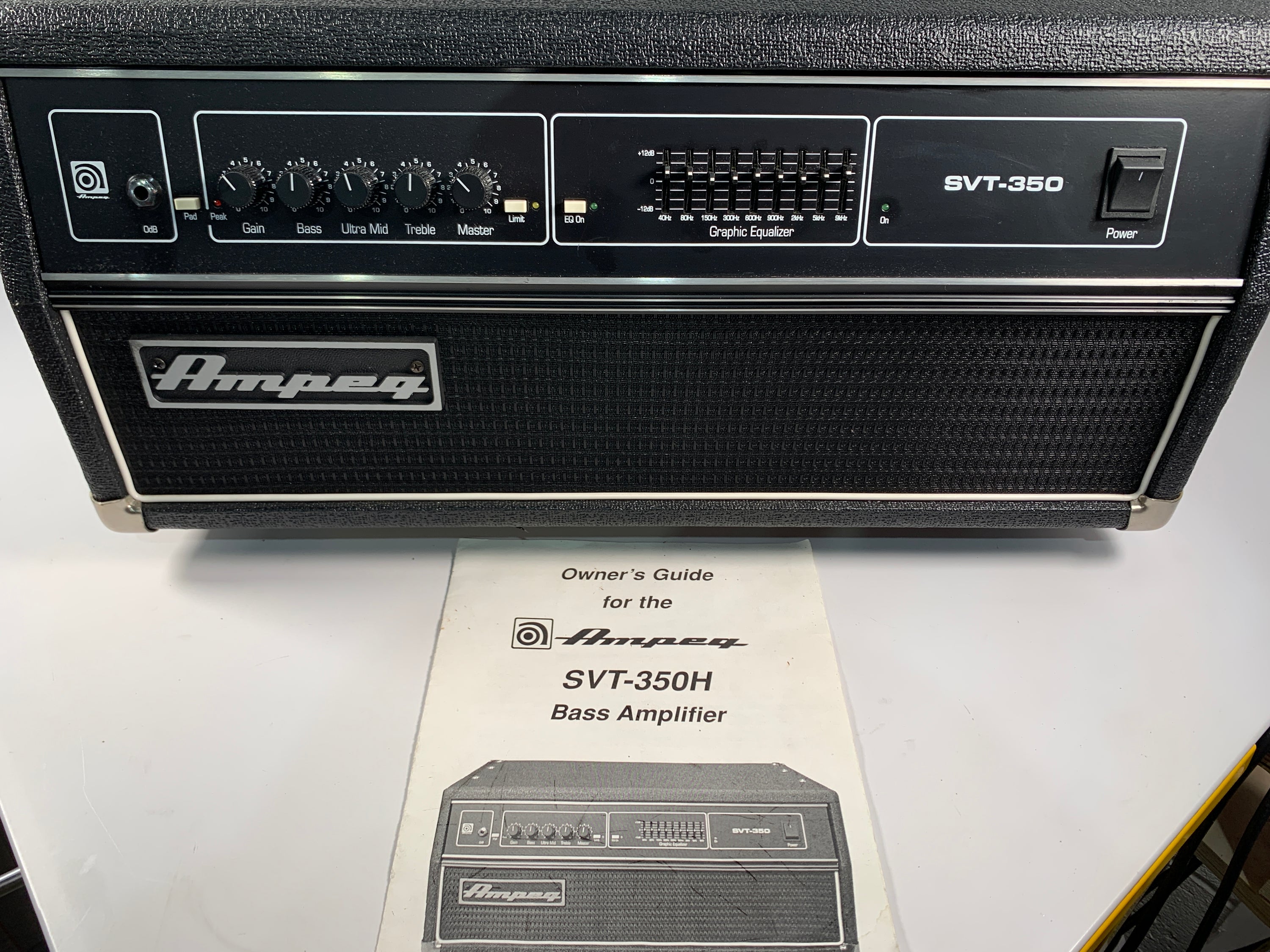 Ampeg SVT-350H Classic Series 350-Watt MOSFET Bass Amp Head