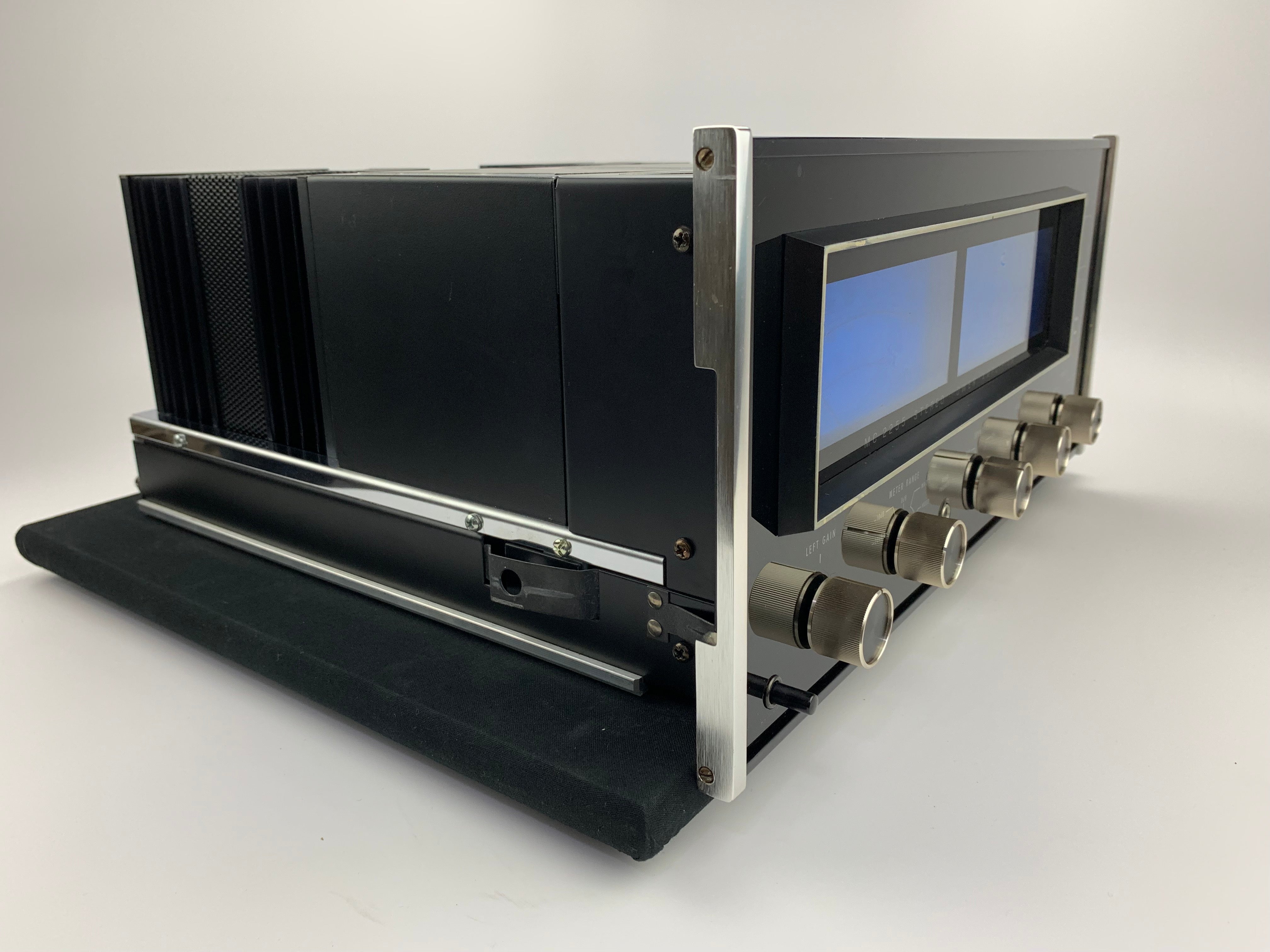 MCINTOSH MC 2255 AMPLIFIER – Record Mart HiFi