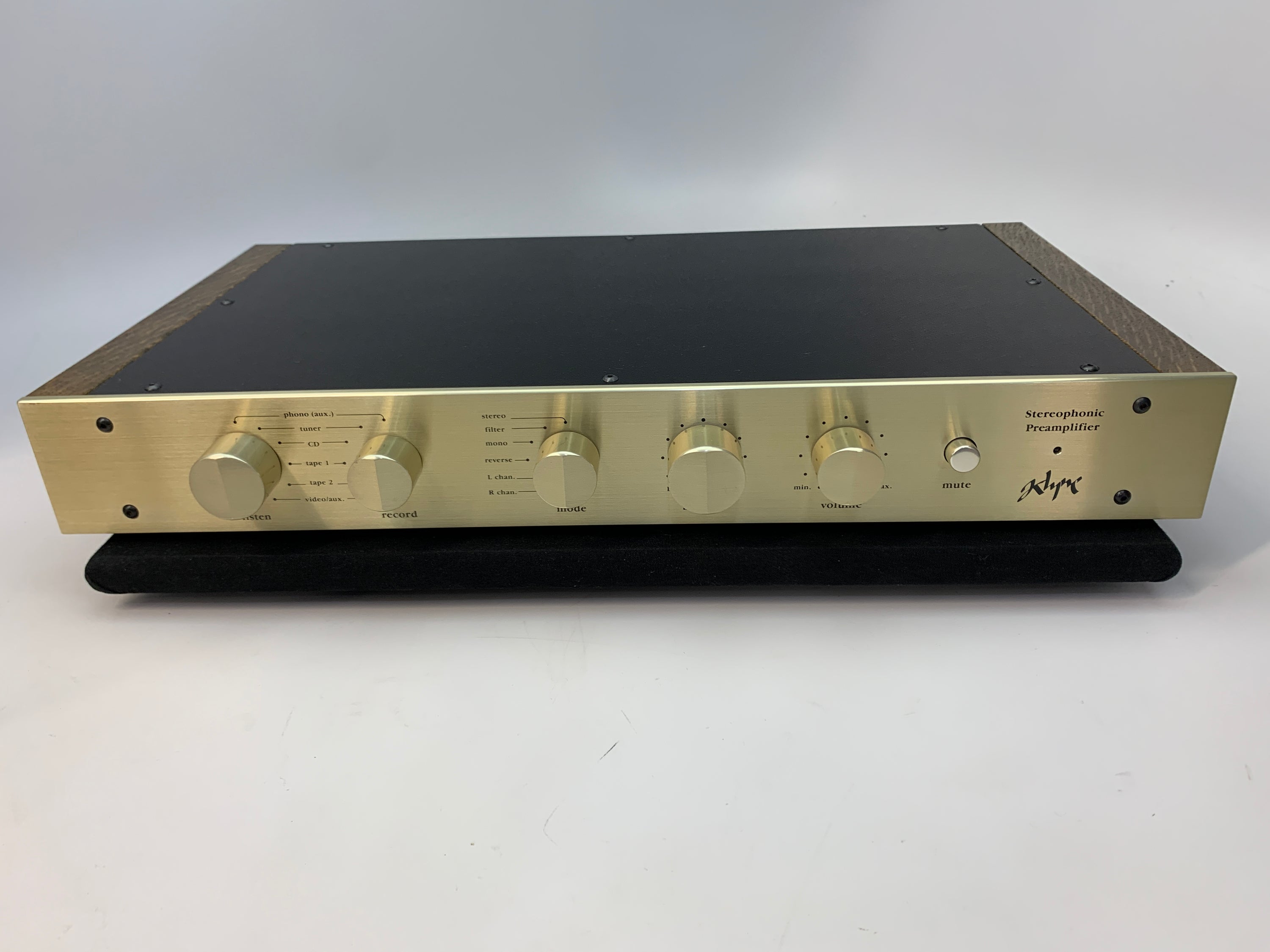 KLYNE AUDIO ARTS 6LX PREAMP W/PHONO & XPS REMOTE POWER SUPPLY