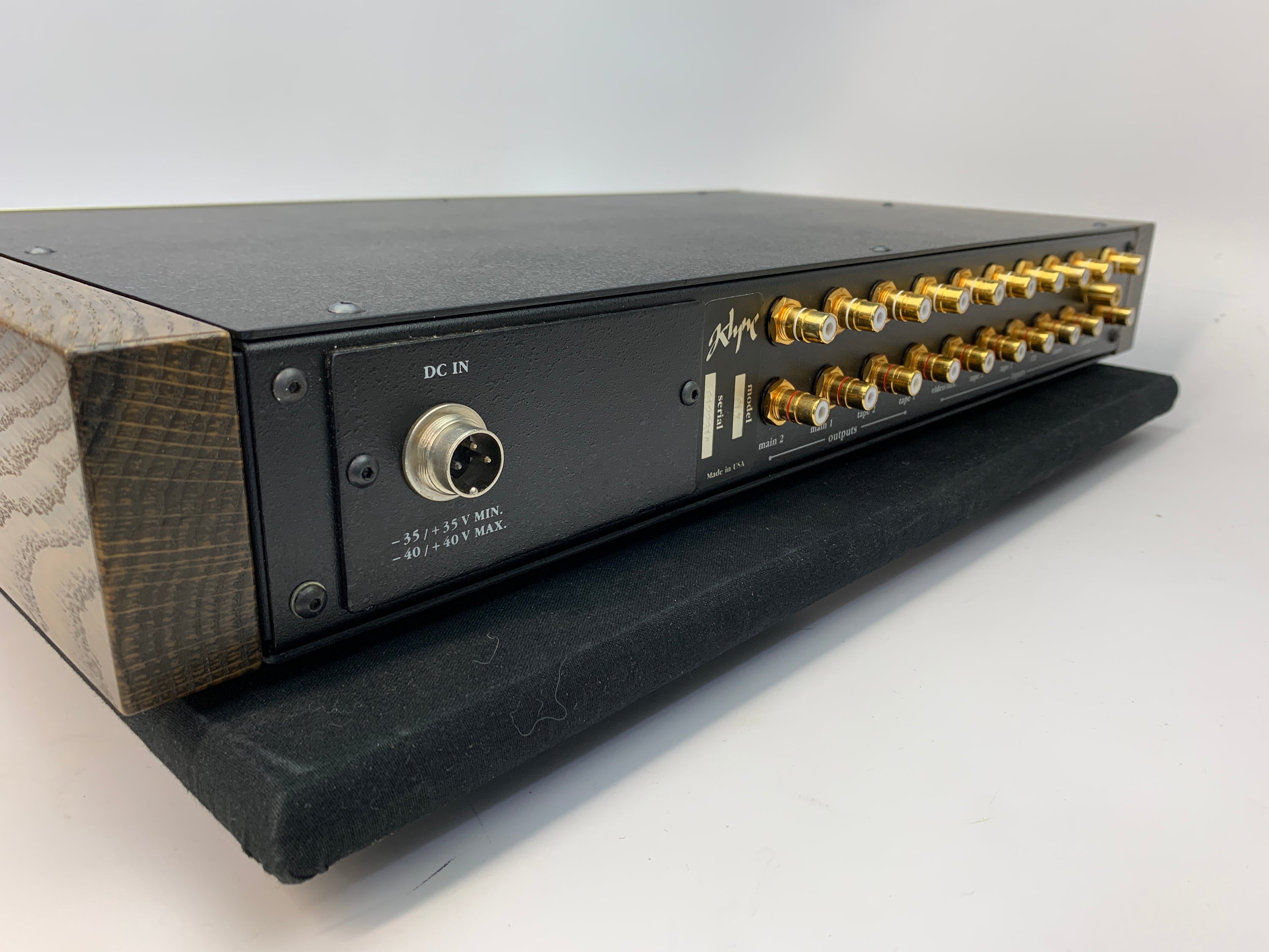 KLYNE AUDIO ARTS 6LX PREAMP W/PHONO & XPS REMOTE POWER SUPPLY