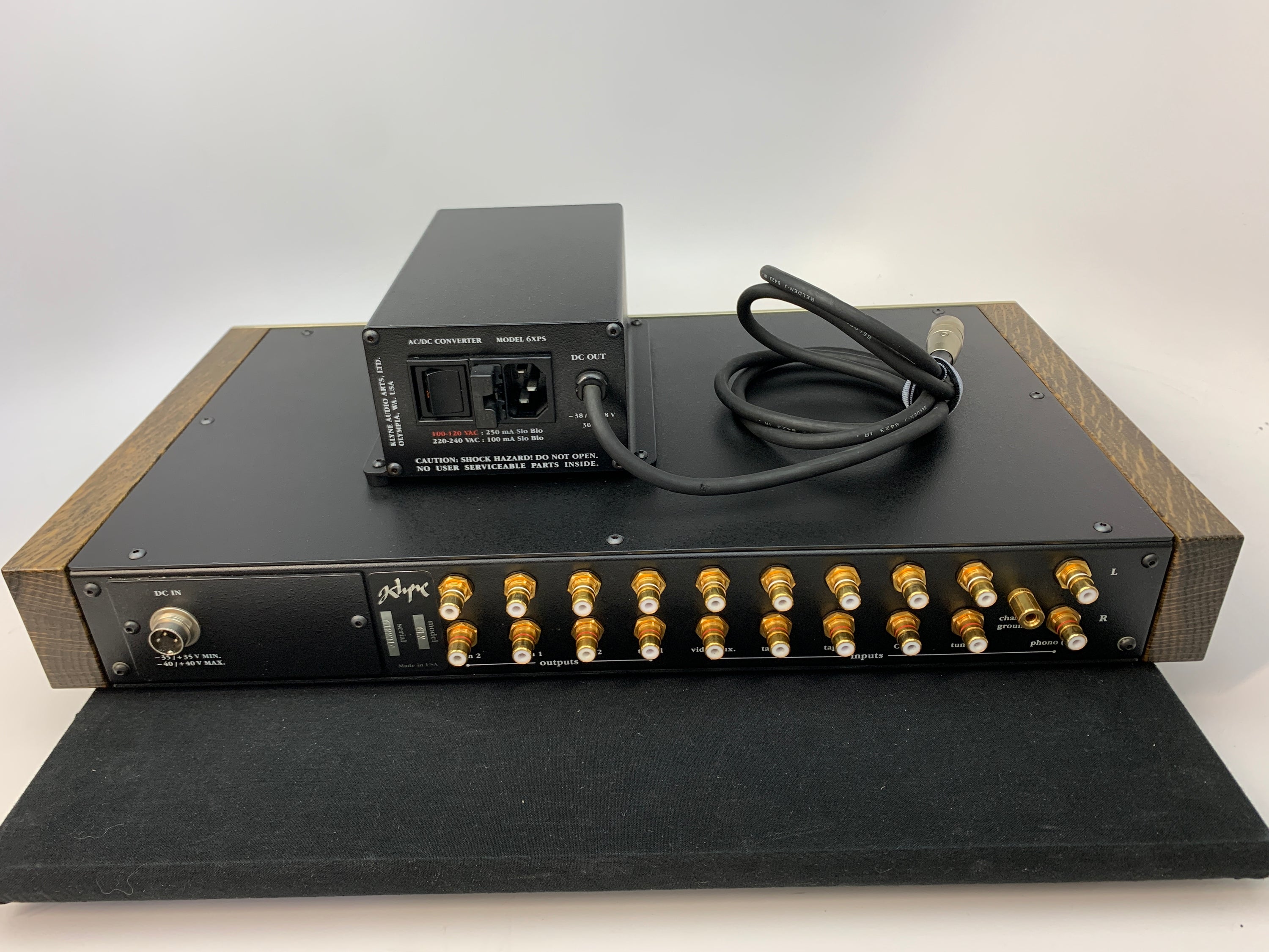 KLYNE AUDIO ARTS 6LX PREAMP W/PHONO & XPS REMOTE POWER SUPPLY