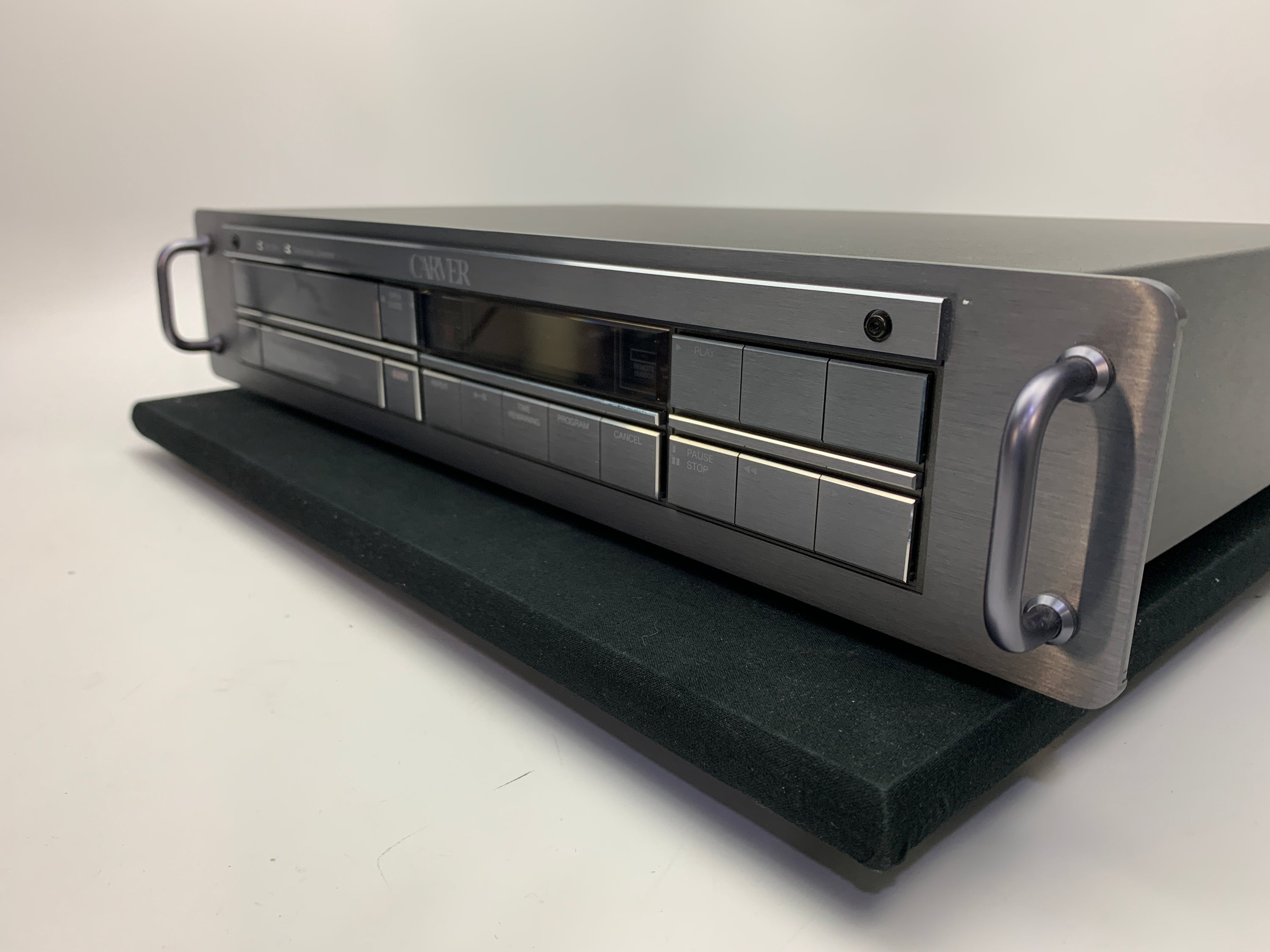 CARVER  DTL-200MK2 CD PLAYER