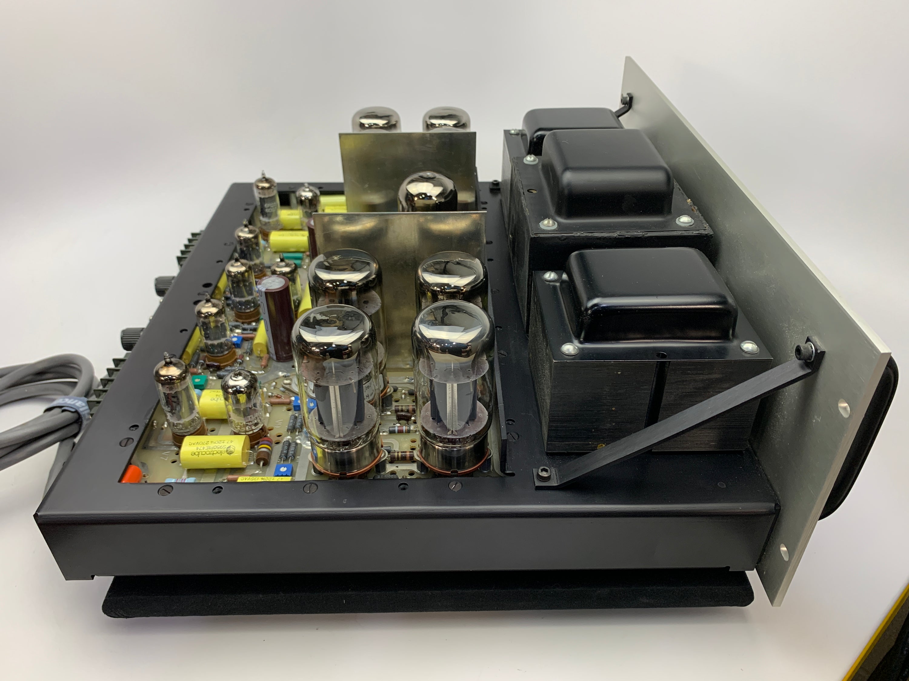 AUDIO RESEARCH D90 STEREO TUBE AMP