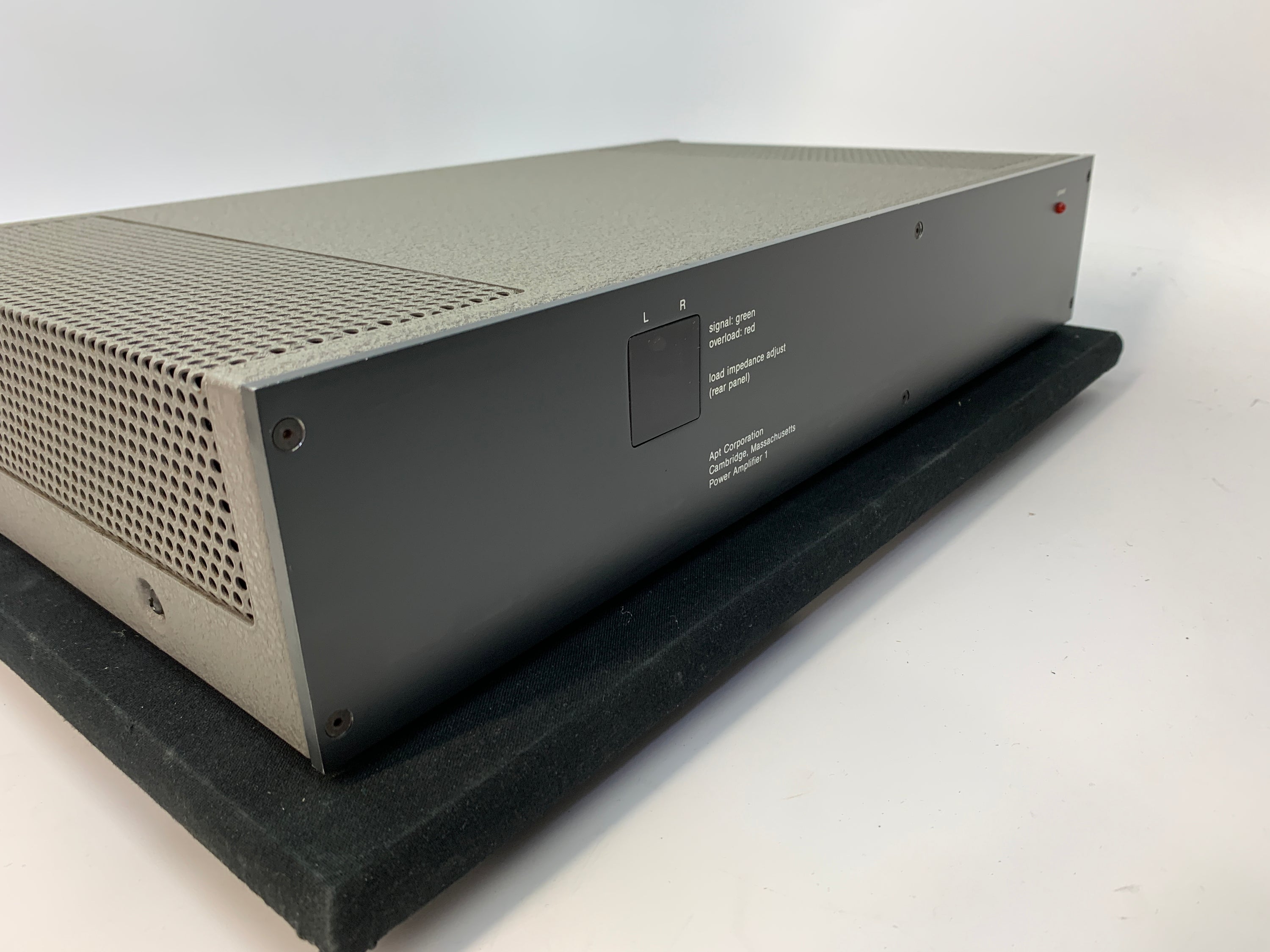 APT CORPORATION POWER AMPLIFIER 1