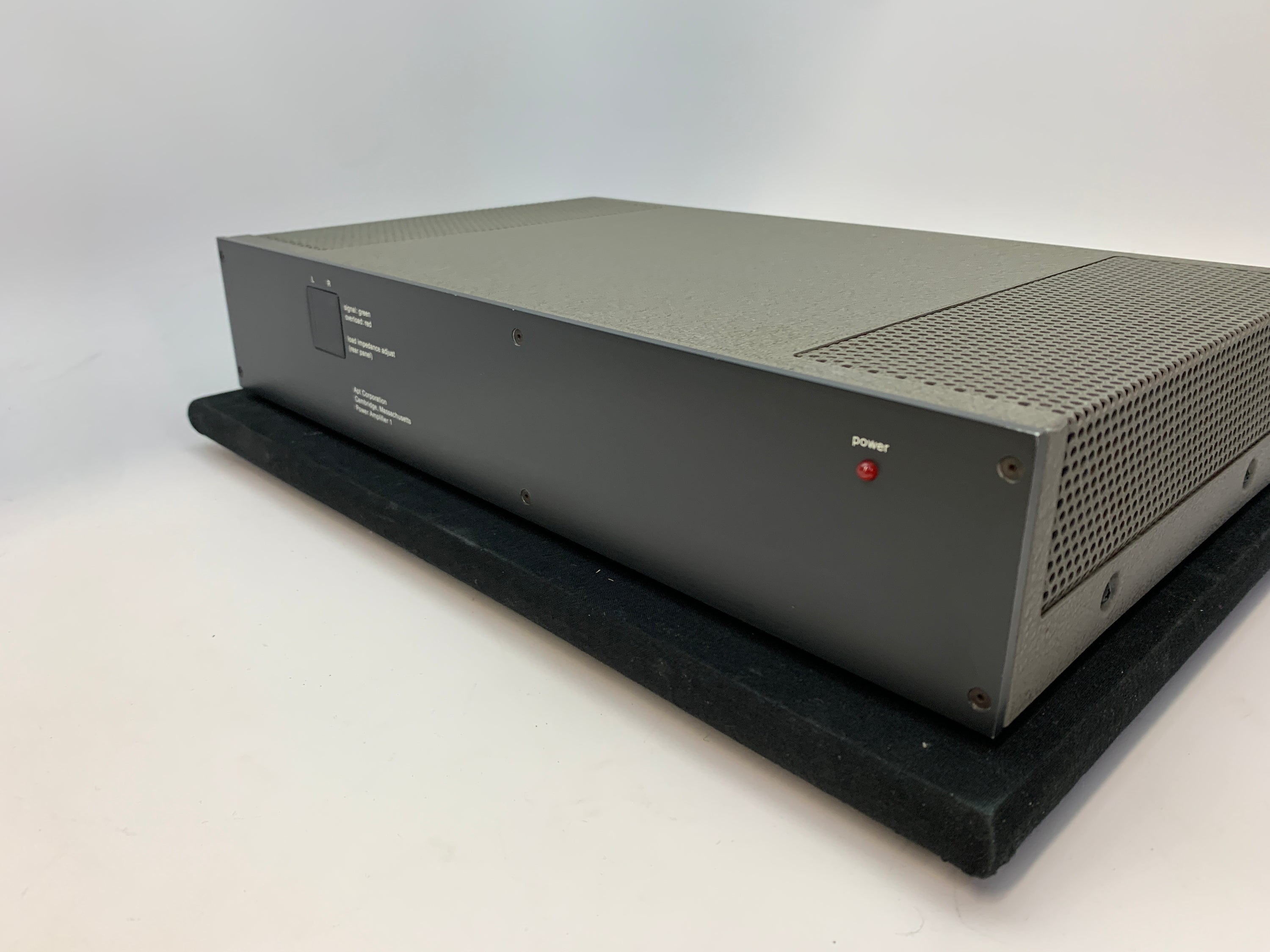 APT CORPORATION POWER AMPLIFIER 1