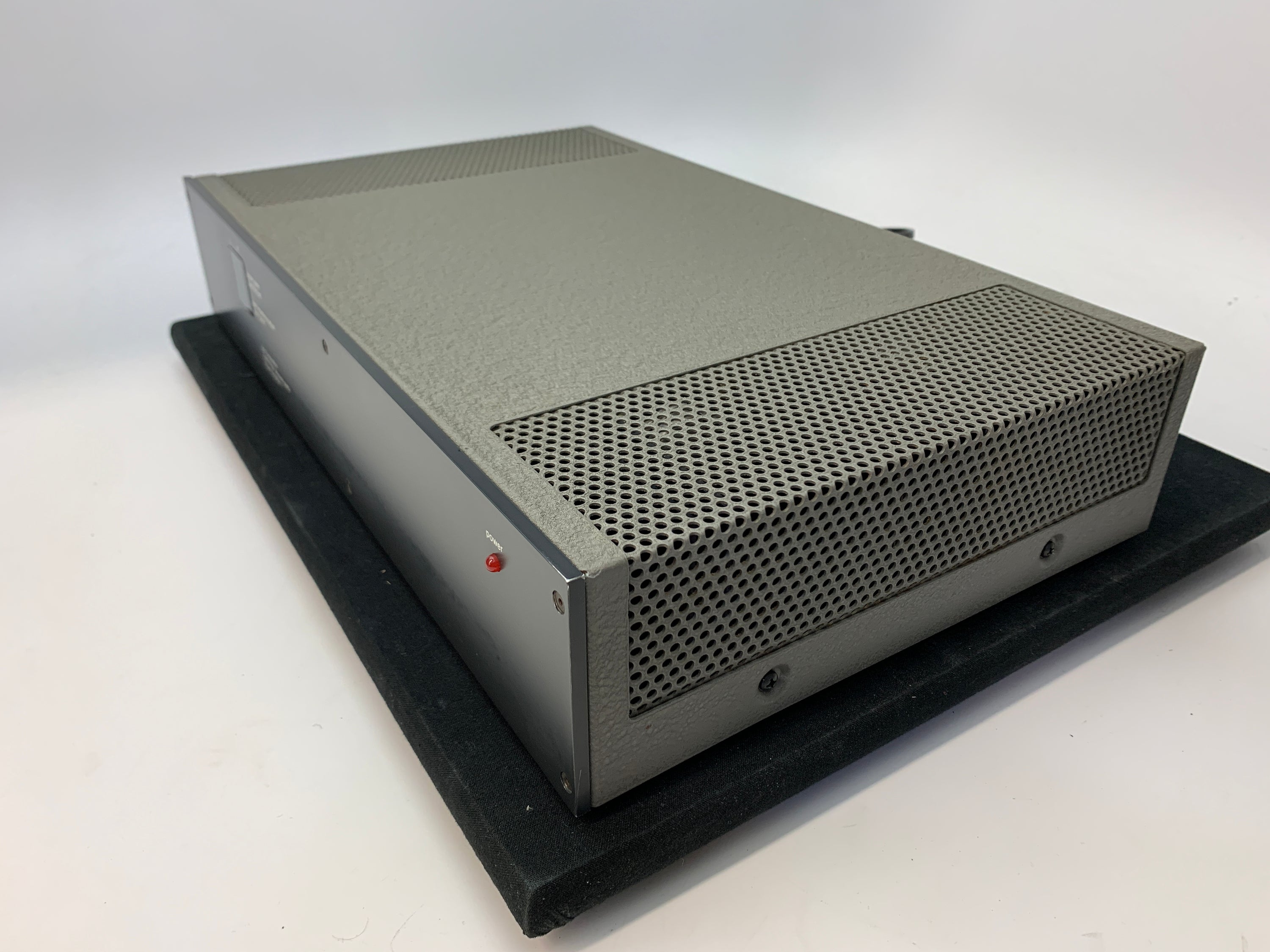 APT CORPORATION POWER AMPLIFIER 1