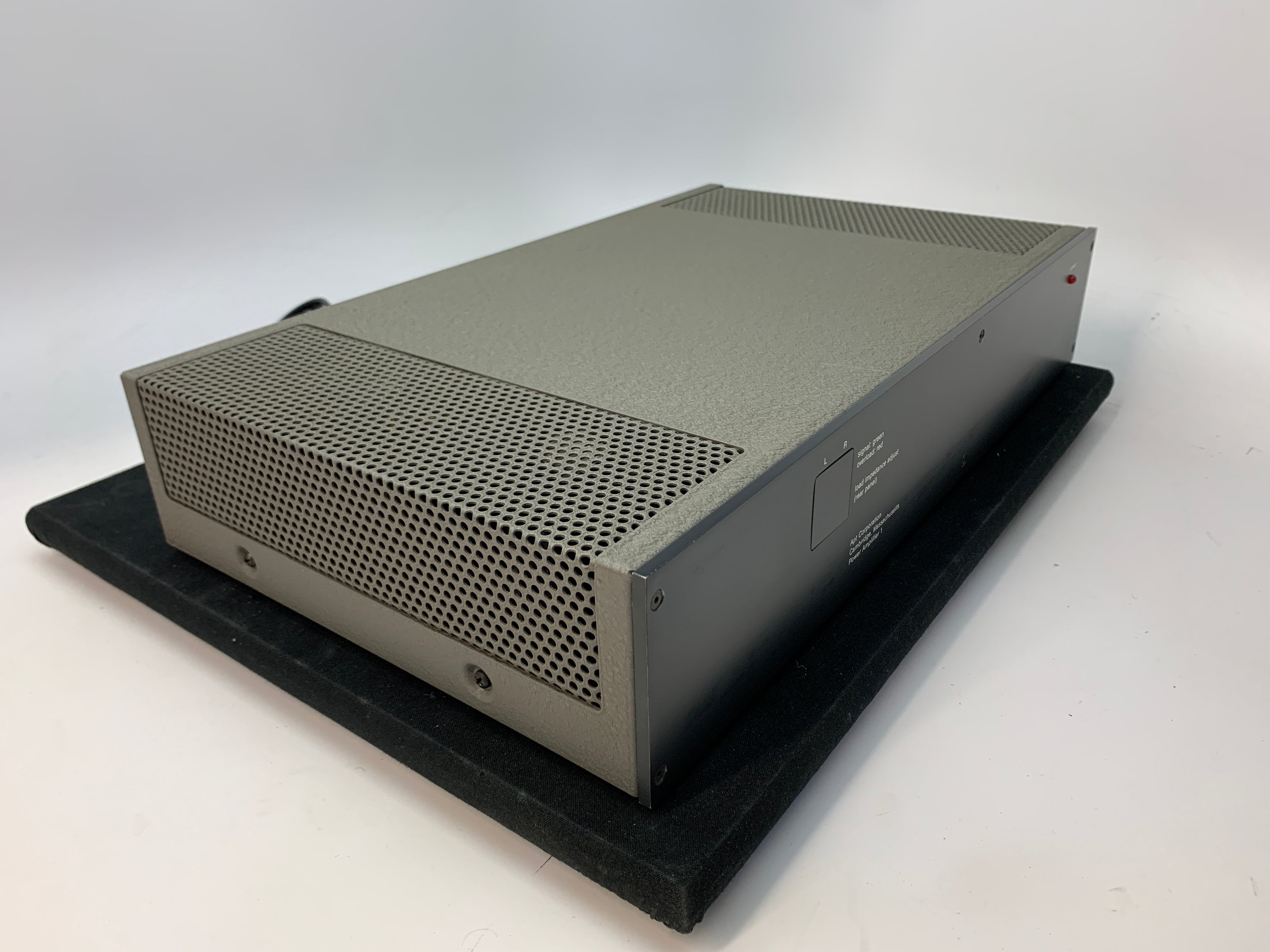 APT CORPORATION POWER AMPLIFIER 1