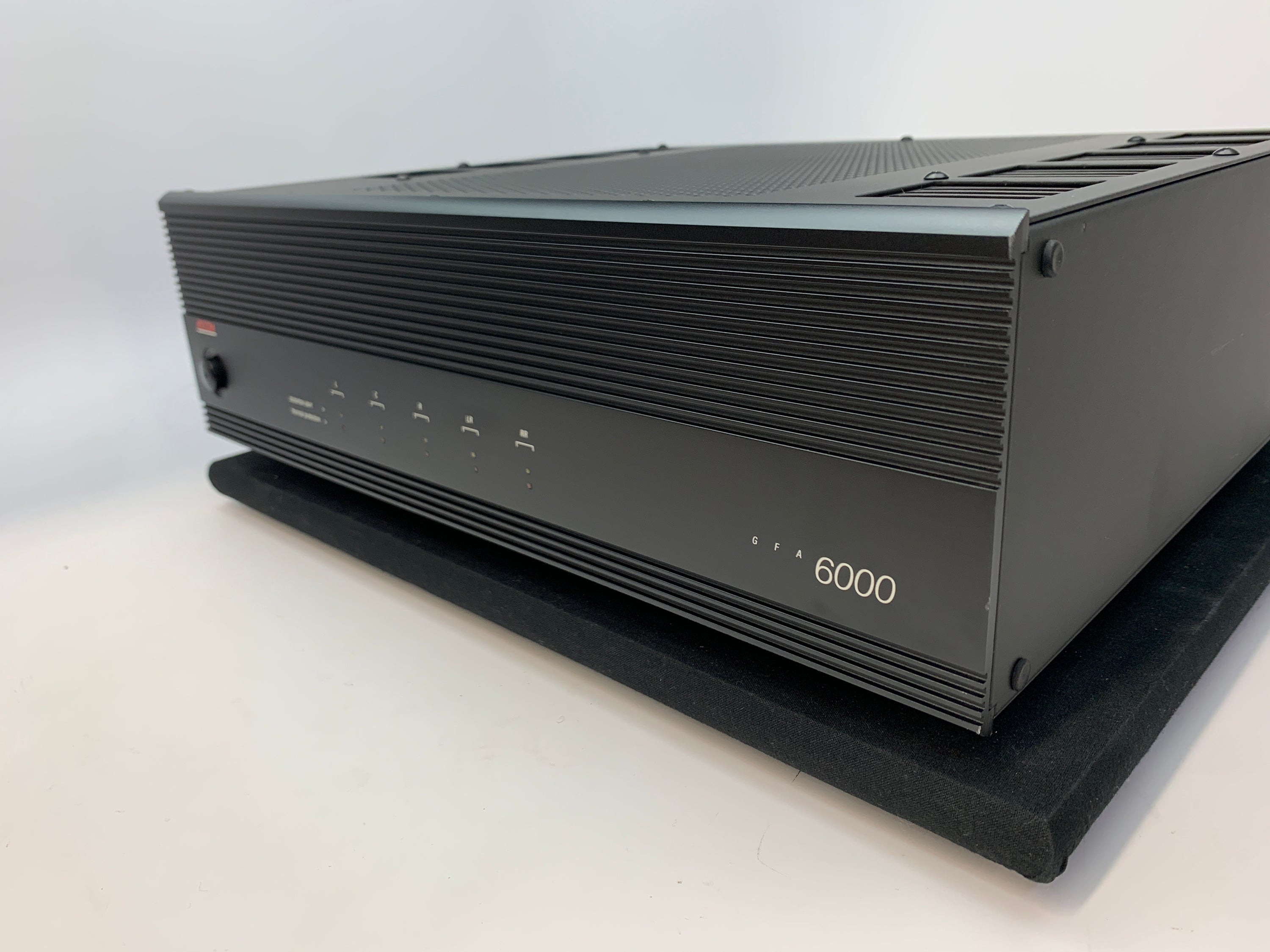 ADCOM GFA 6000 AMPLIFIER