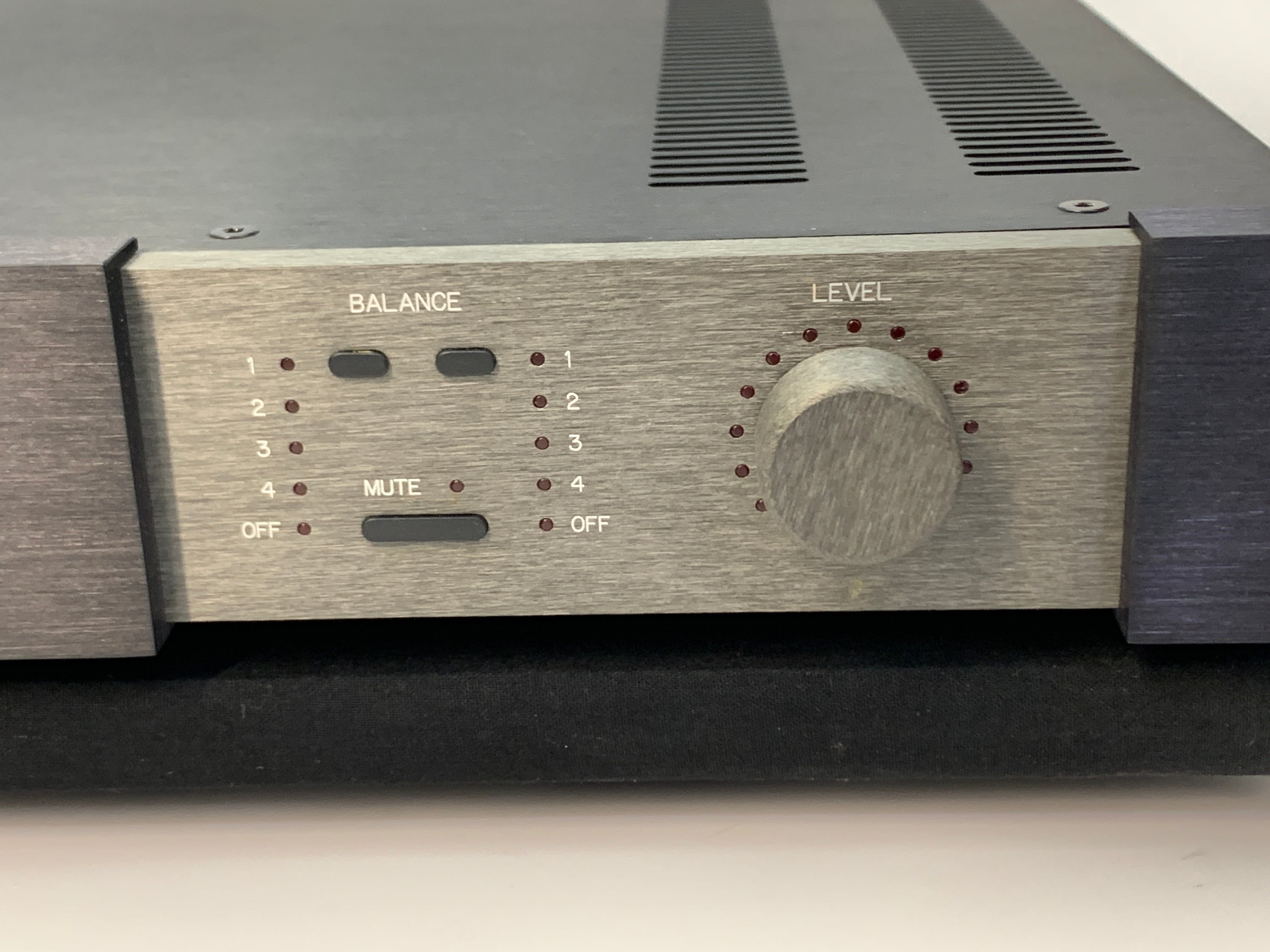 KRELL KRC-2 LINE STAGE PREAMP W/REMOTE