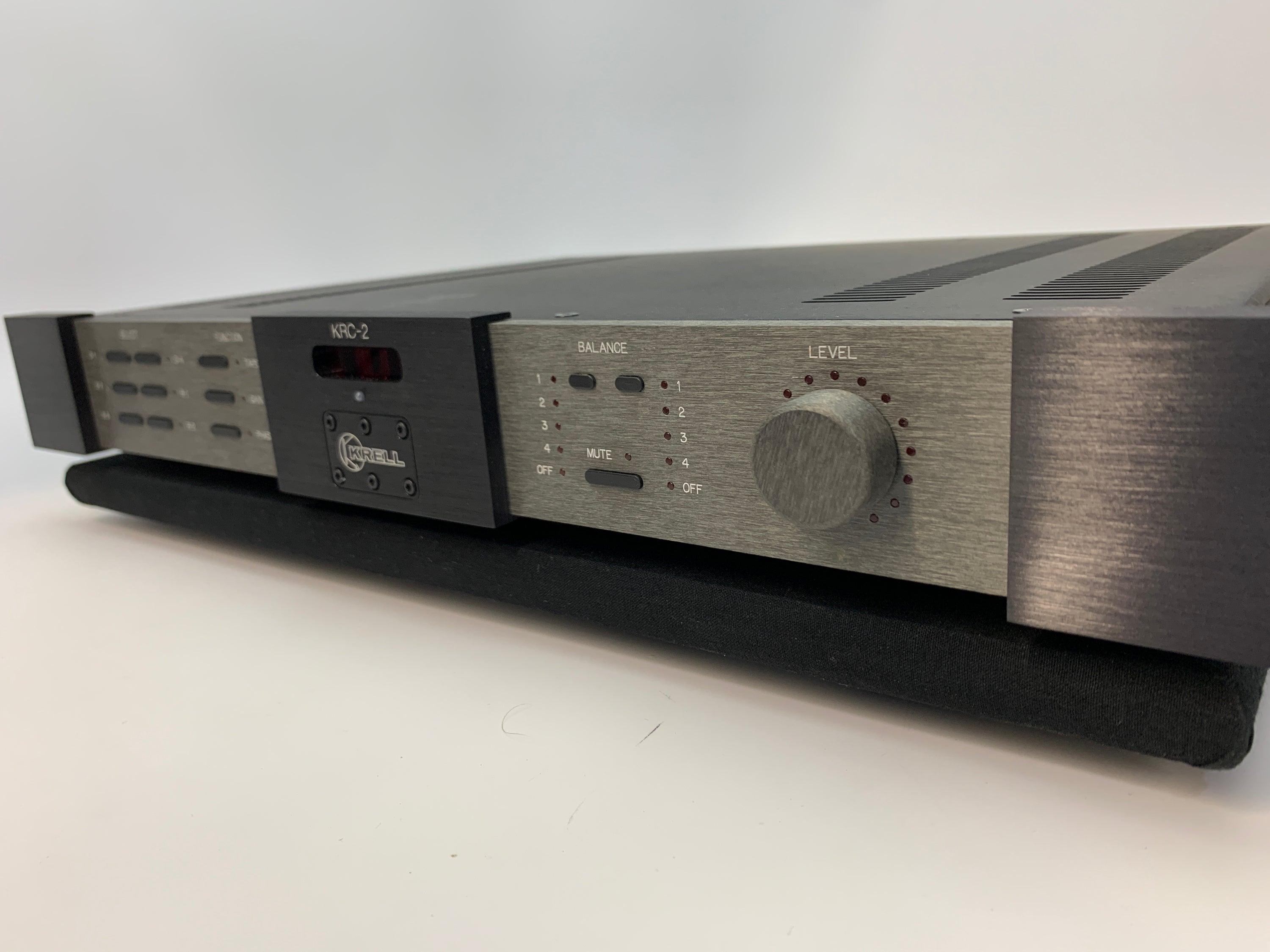 KRELL KRC-2 LINE STAGE PREAMP W/REMOTE