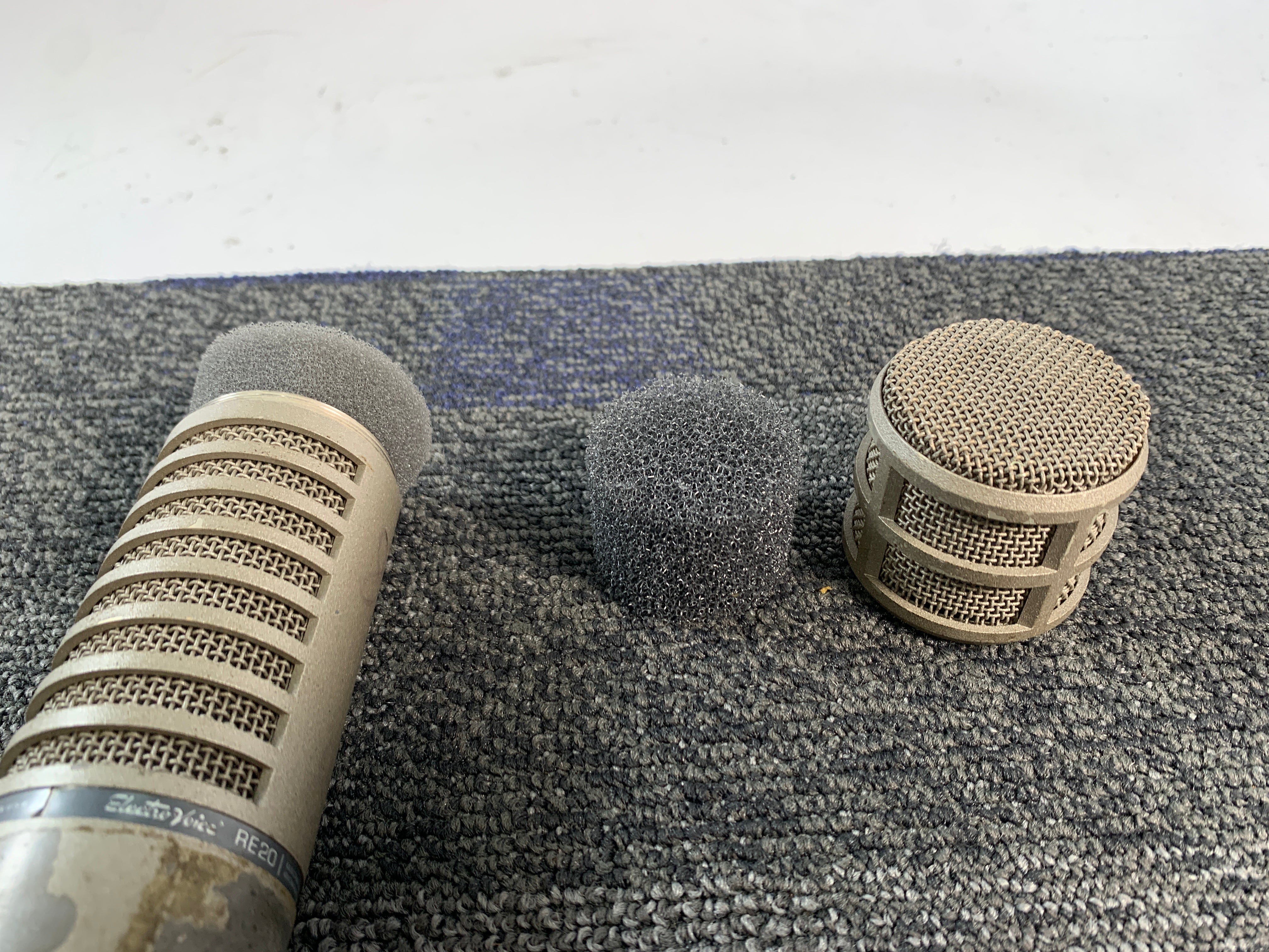 Electro-Voice Vintage RE20 Cardioid Dynamic Microphone – Record