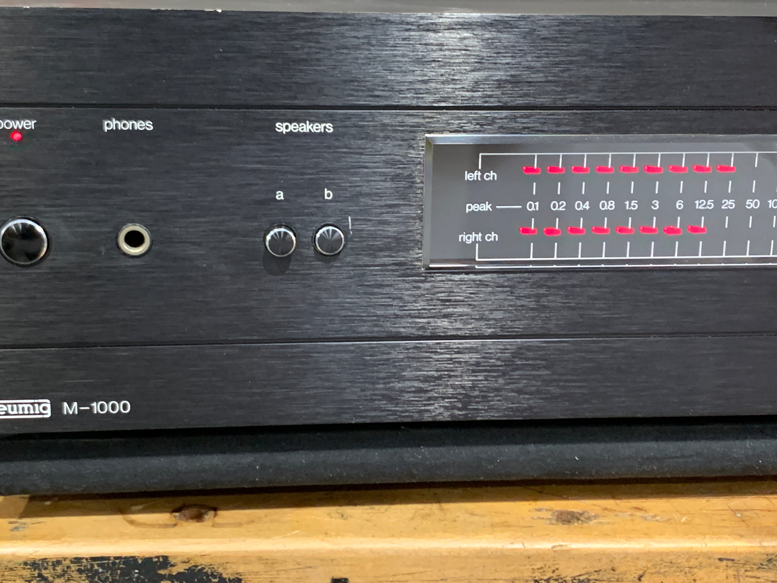 Eumig M-1000 Stereo DC Power Amplifier Made by Luxman