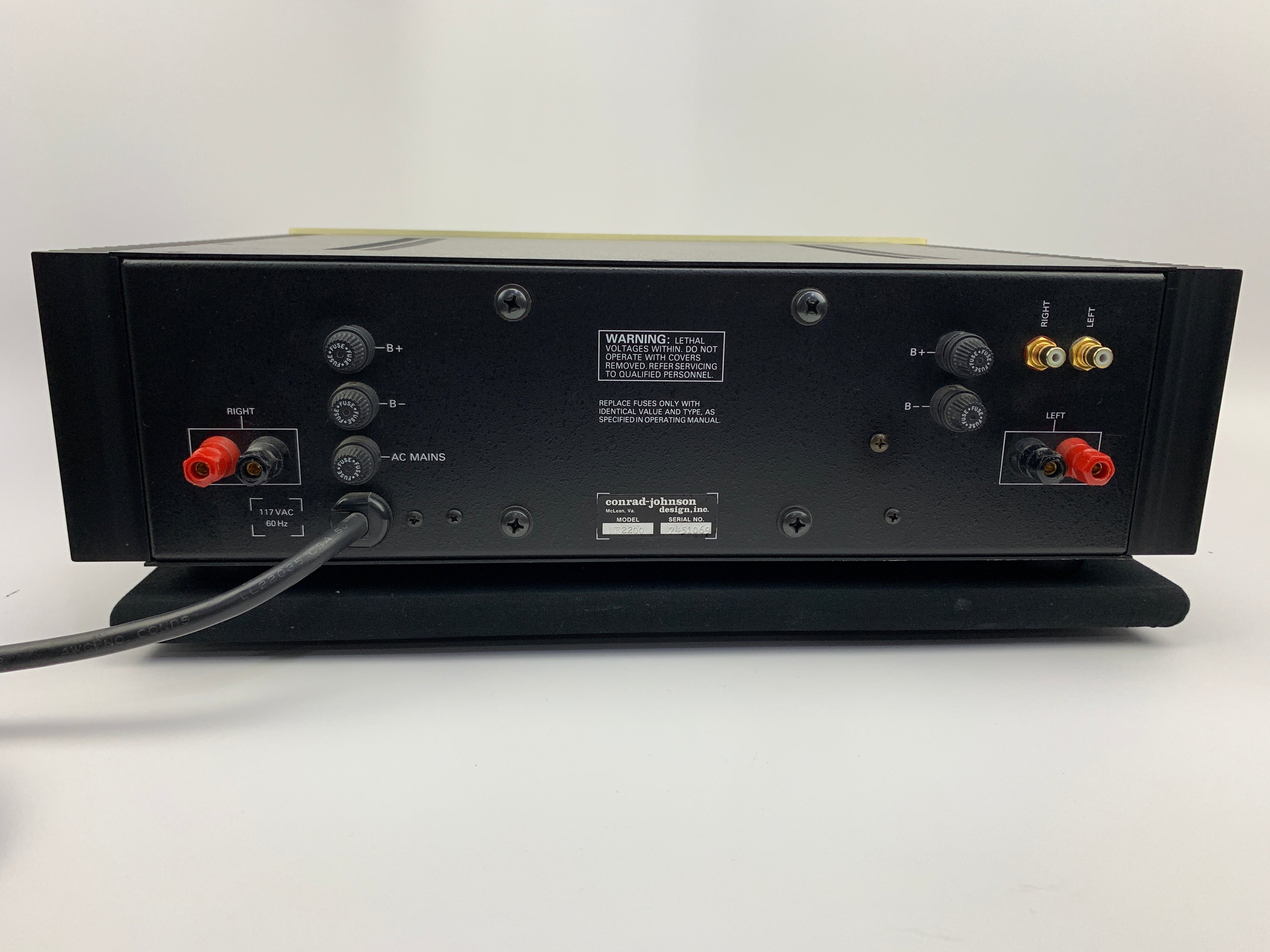 Conrad Johnson MF 2200 Amplifier SOLD OUT