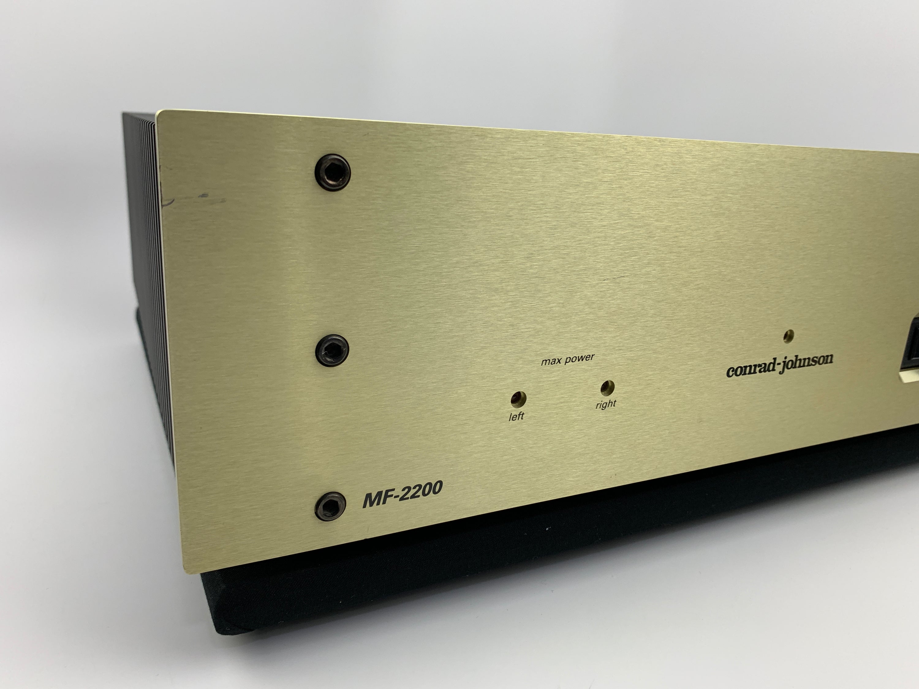 Conrad Johnson MF 2200 Amplifier SOLD OUT