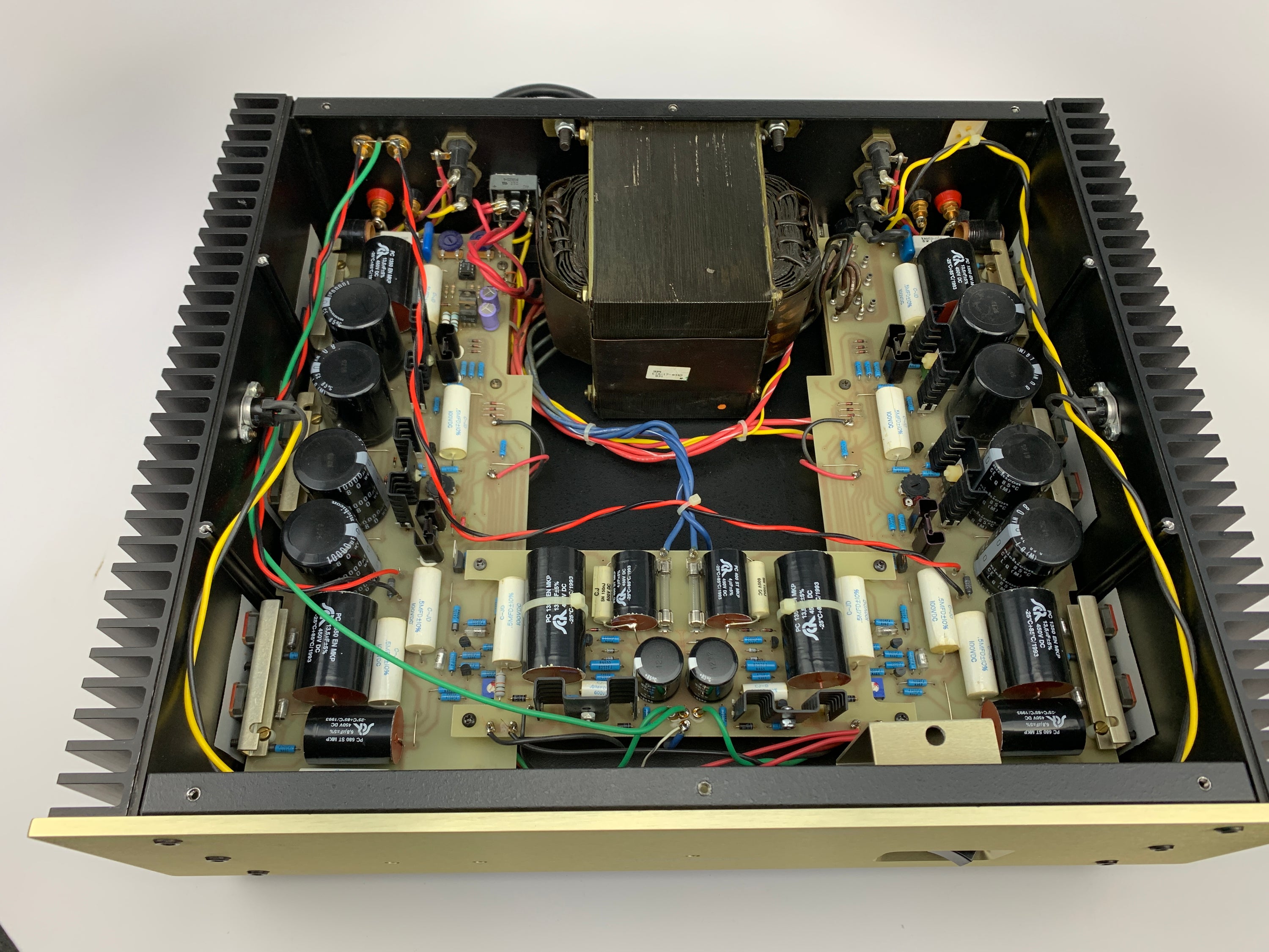 Conrad Johnson MF 2200 Amplifier SOLD OUT